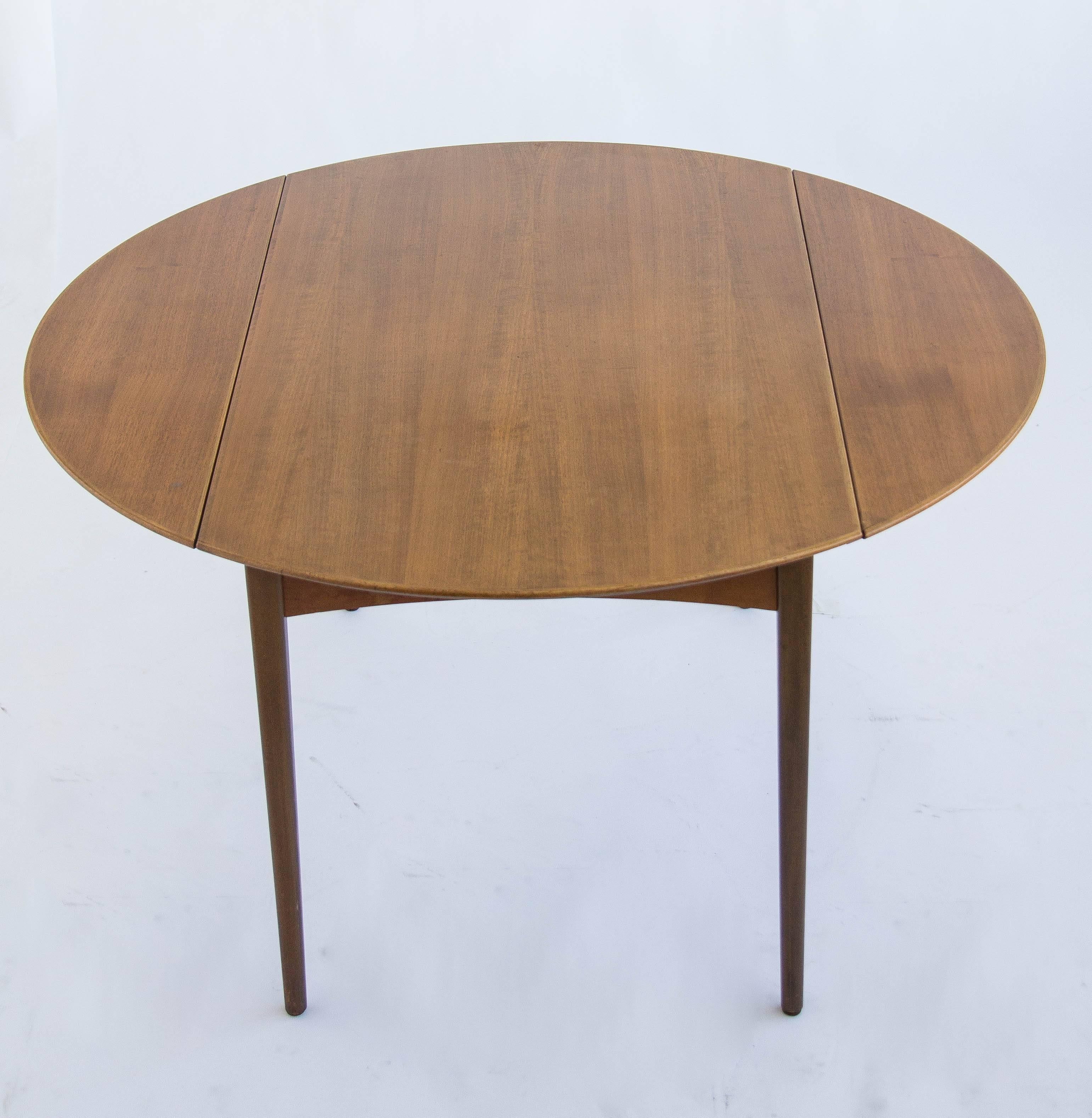 DUX of Sweden Round Drop Leaf Dining Table 1