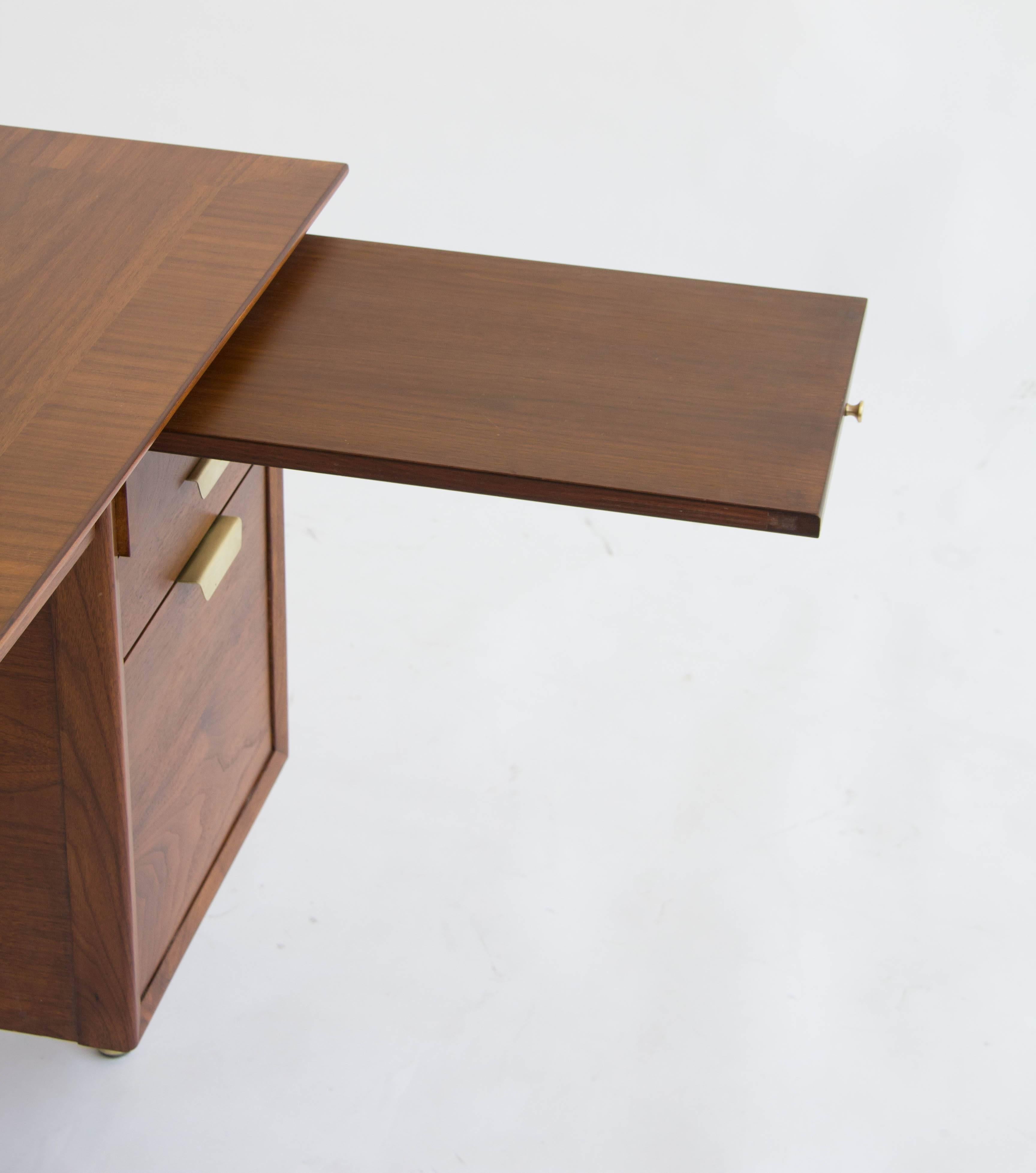 Walnut Executive Desk by William H. Sullivan for Standard Furniture Company In Excellent Condition In Los Angeles, CA