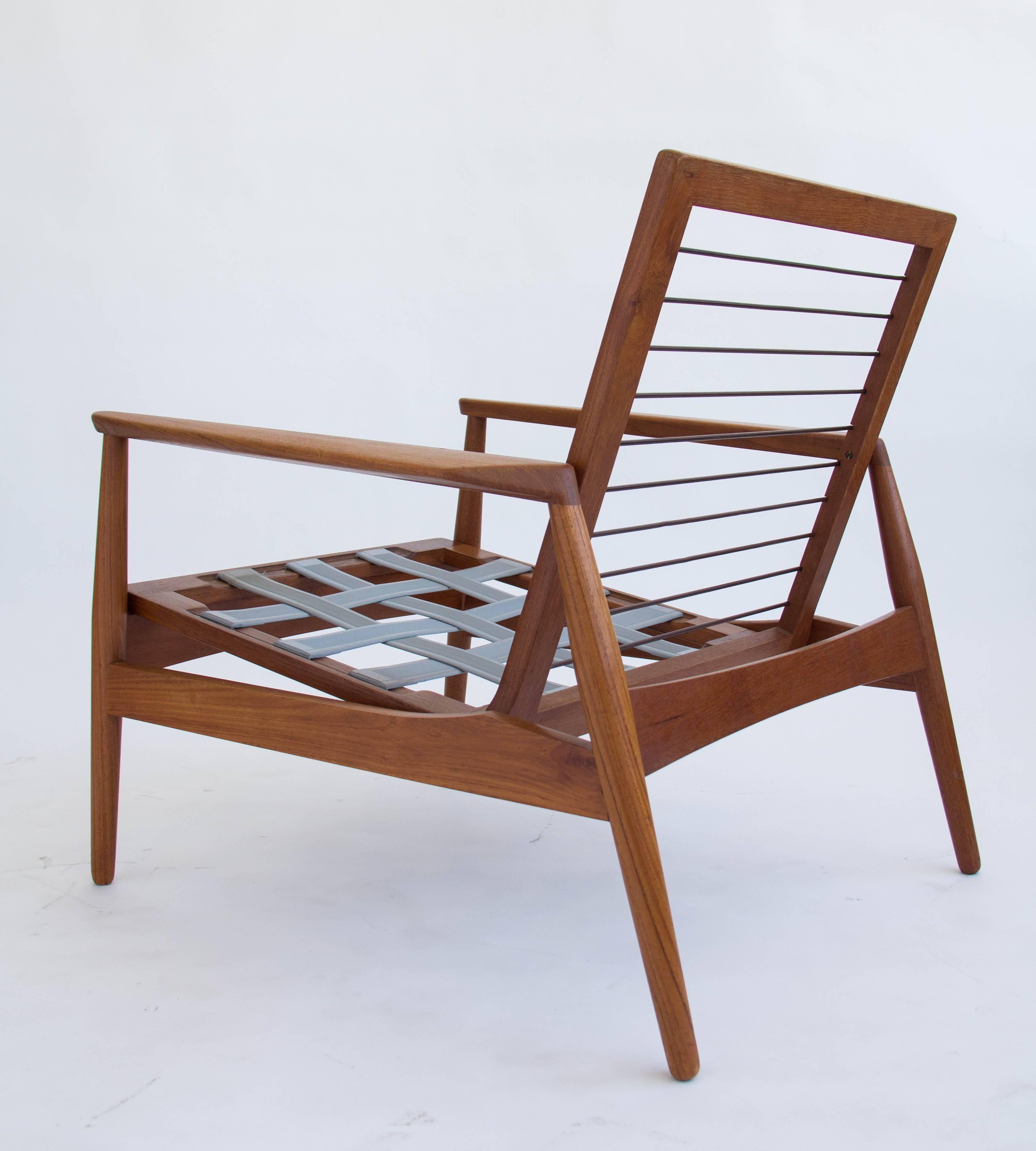 Pair of Danish Teak Lounge Chairs 4