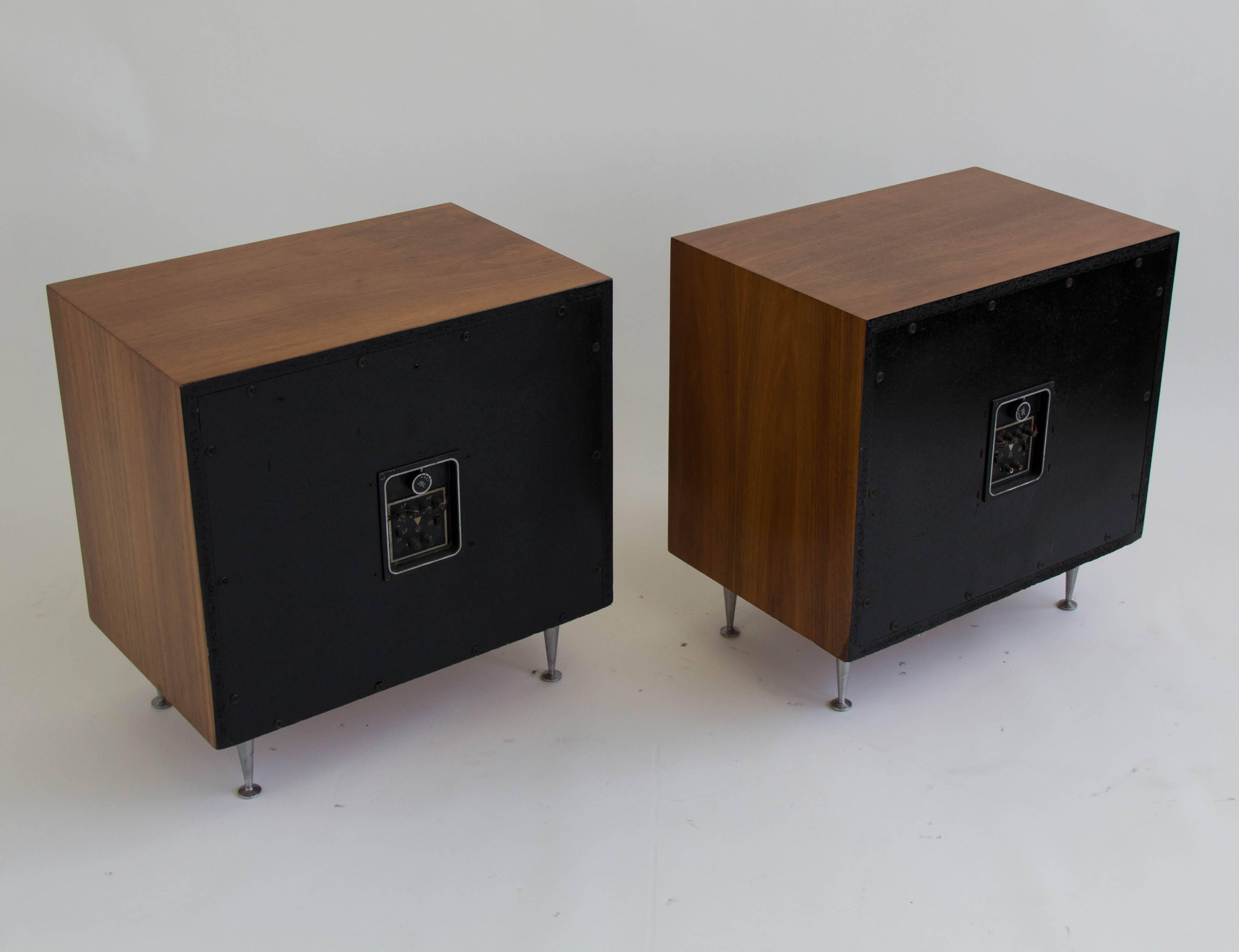 Pair of Walnut JBL Baron C38 Speakers Designed by Alvin Lustig In Excellent Condition In Los Angeles, CA