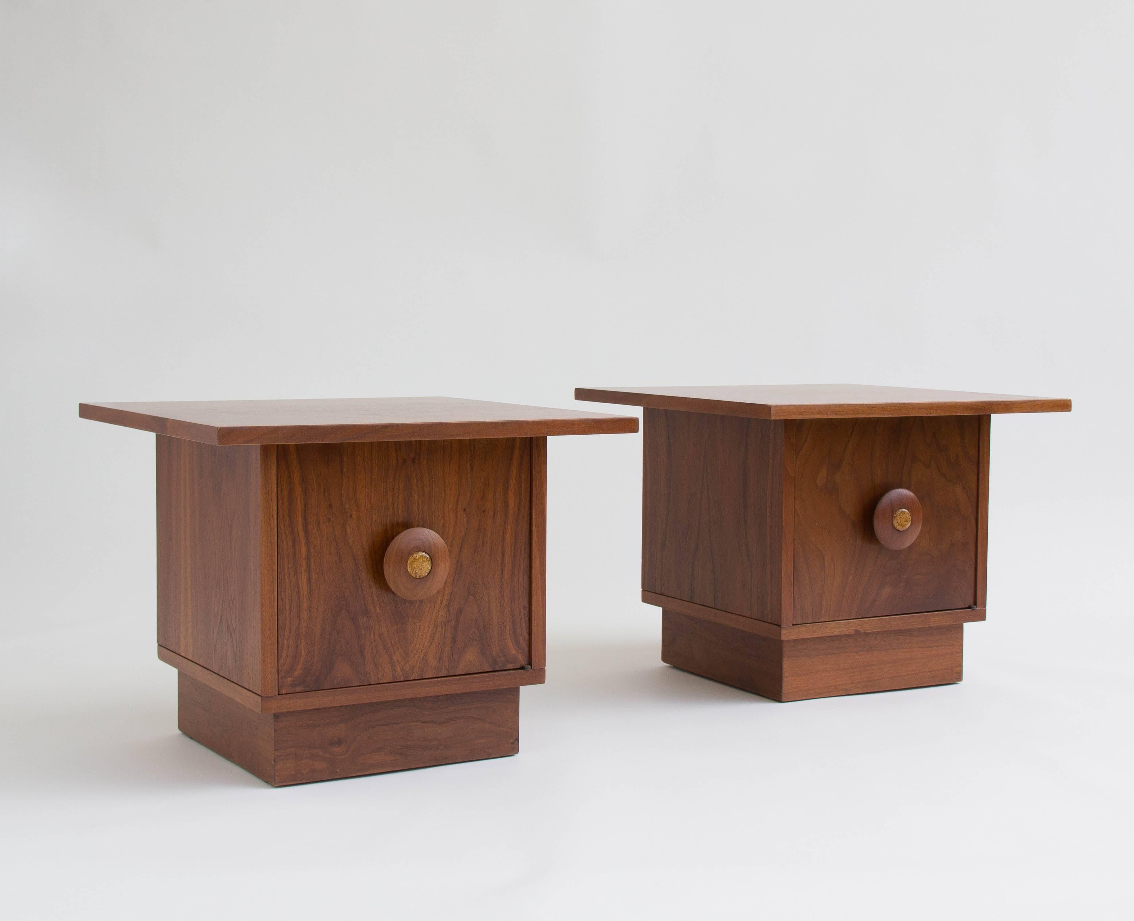 Mid-Century Modern Pair of Brown Saltman Nightstands