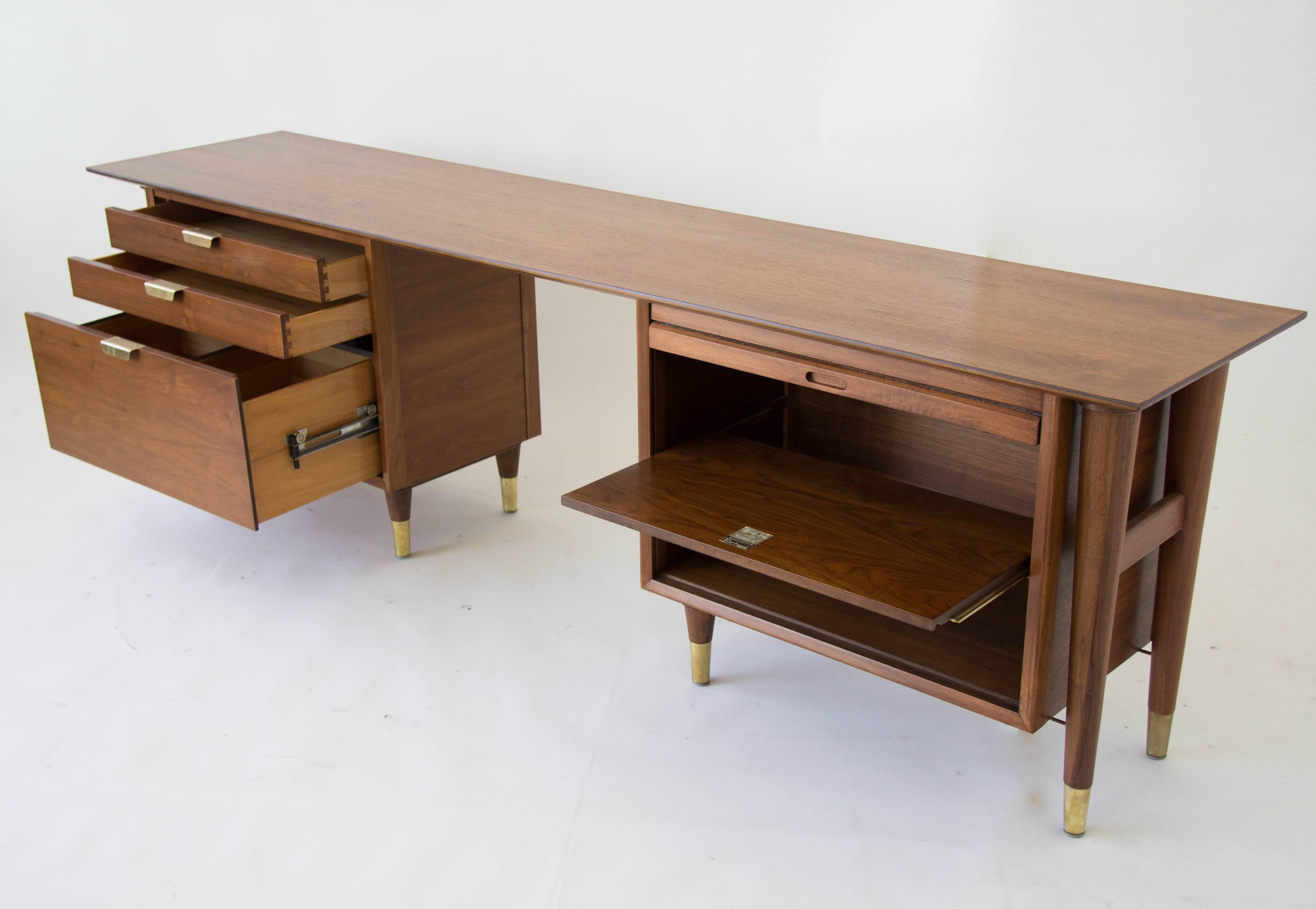 William H. Sullivan for Standard Furniture Co. Walnut Credenza In Excellent Condition In Los Angeles, CA