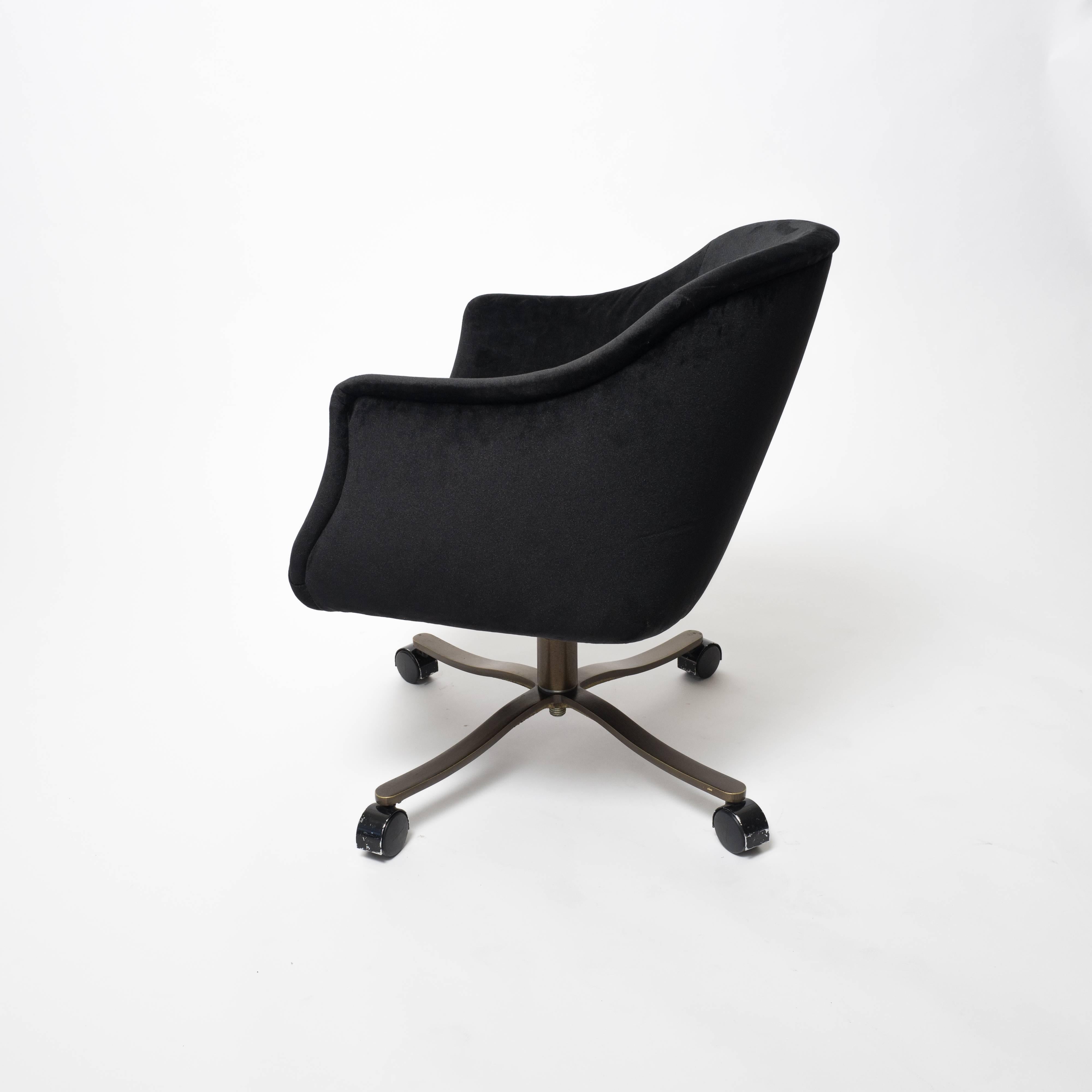 Mid-Century Modern Single Swiveling Conference Chair by Nicos Zographos