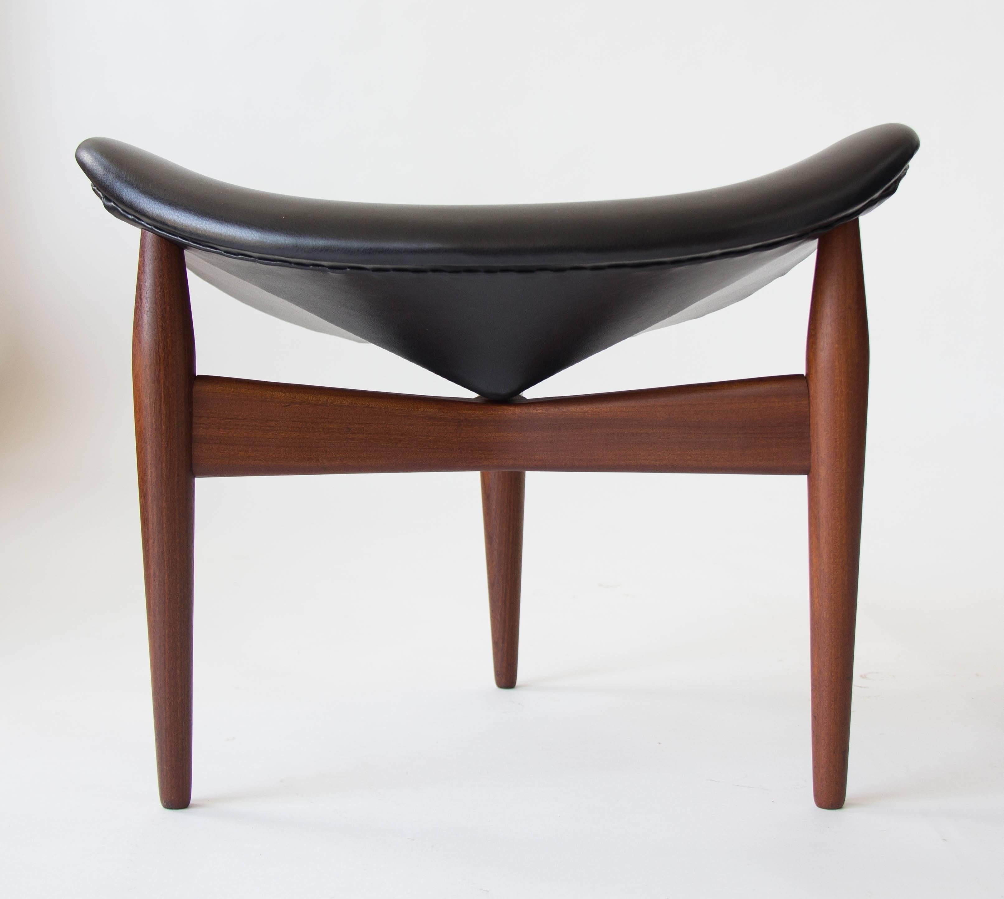 H.W. Klein Leather Reclining Lounge with Ottoman 4