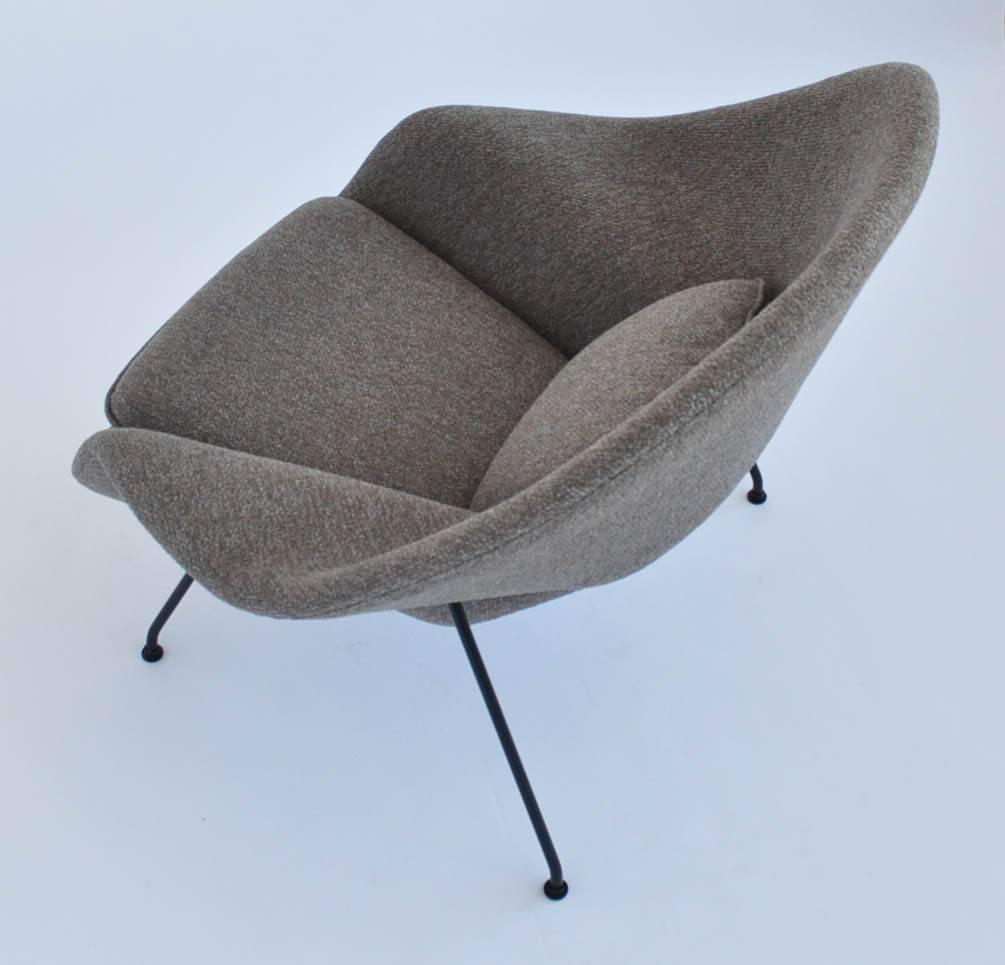 Early Restored Womb Chair by Eero Saarinen for Knoll In Excellent Condition In Los Angeles, CA