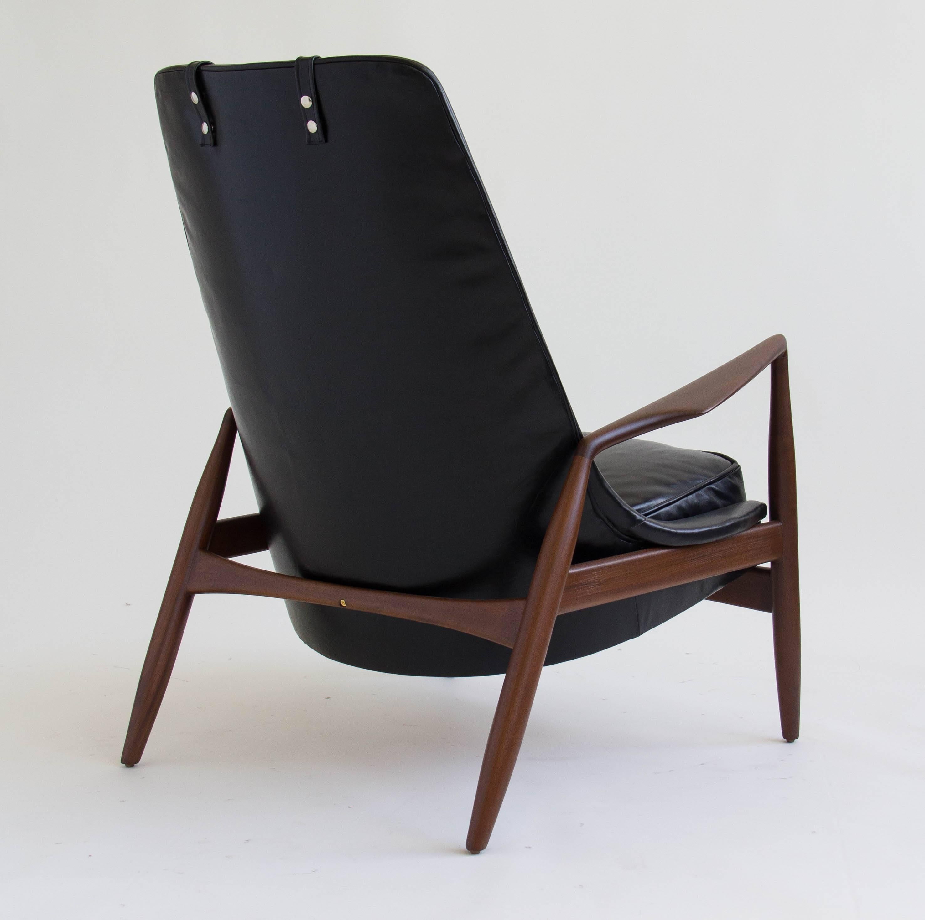 Swedish Ib Kofod-Larsen Seal Chair