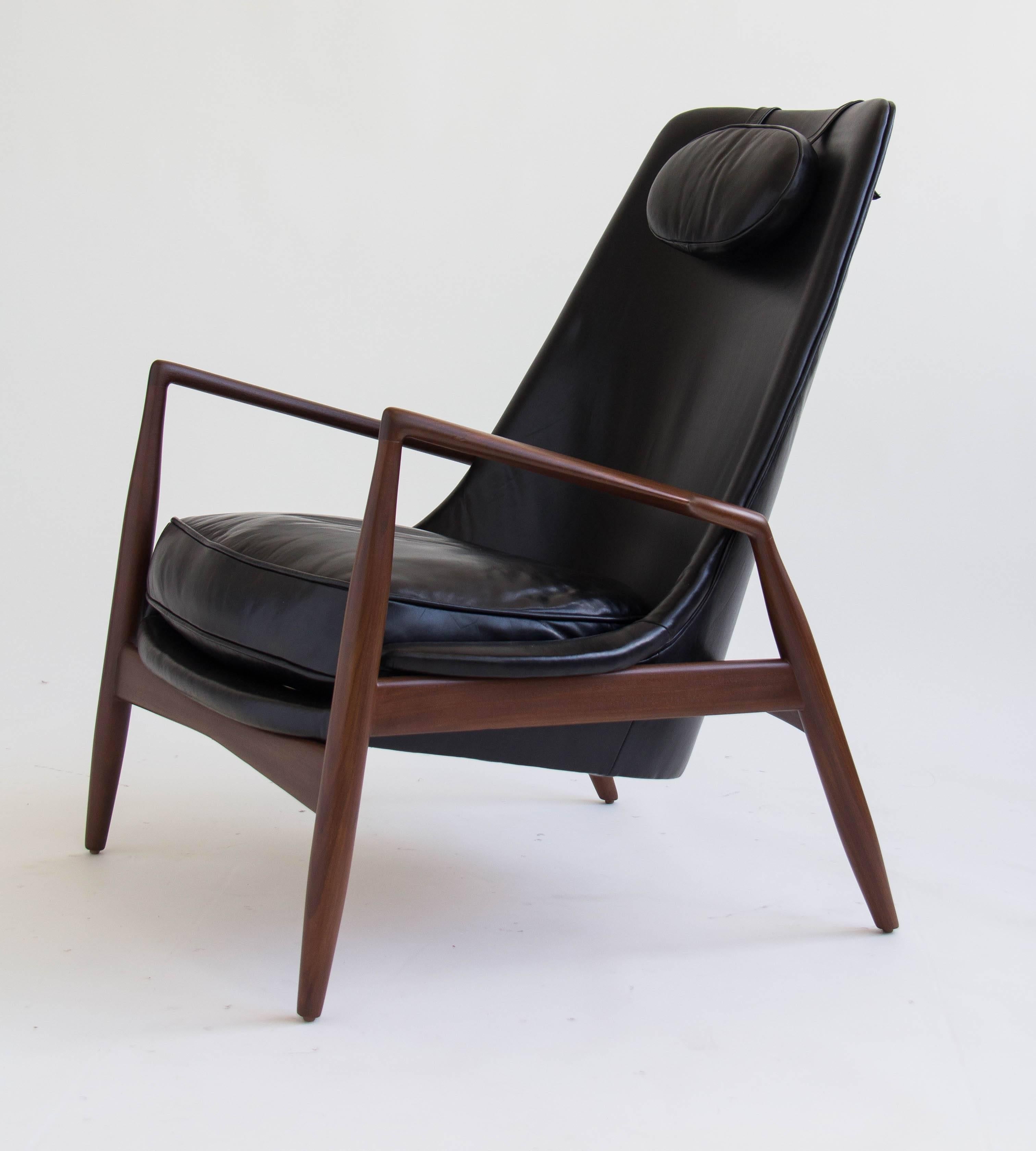 Leather Ib Kofod-Larsen Seal Chair