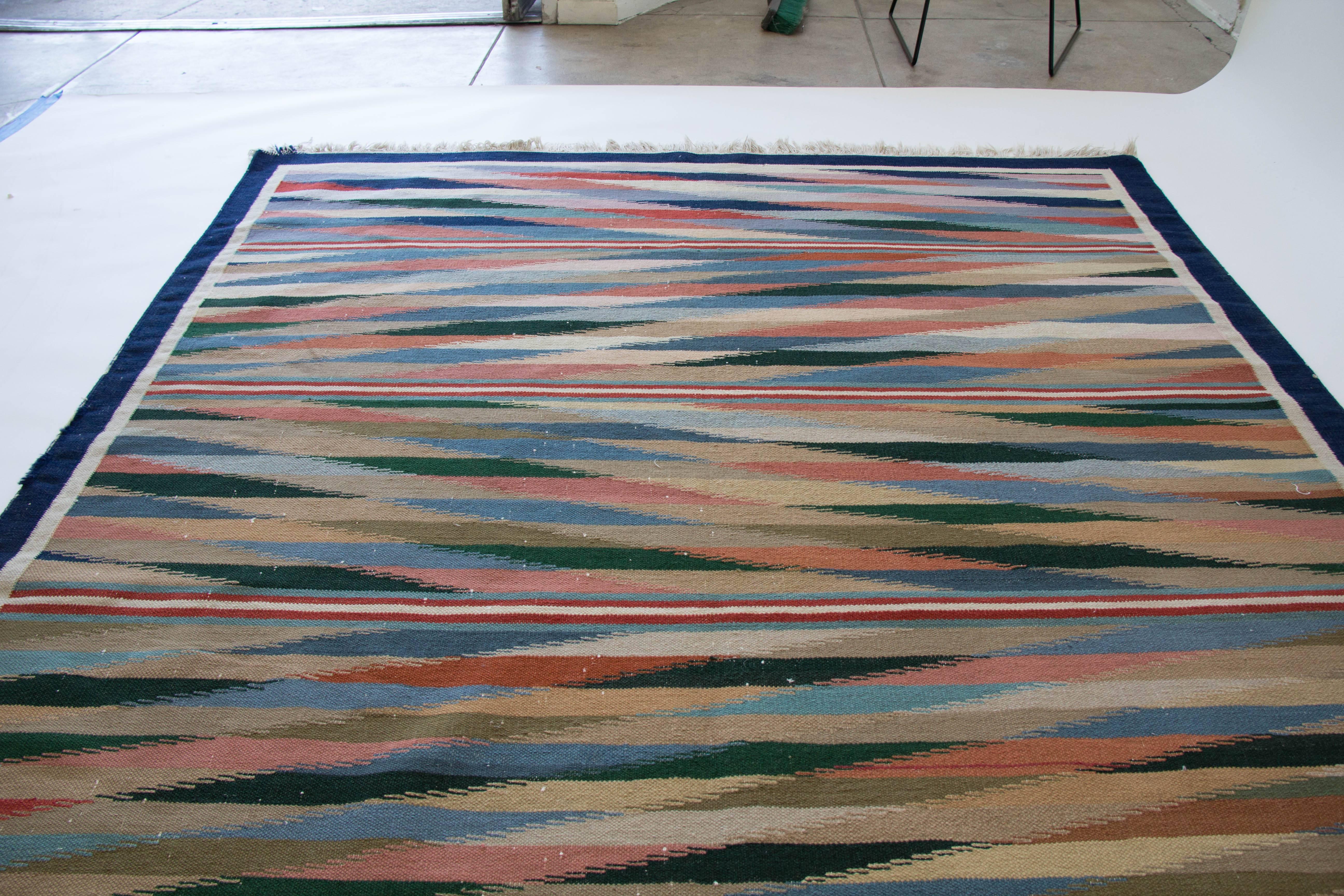 Dhurrie Area Rug with Multicolor Motif In Excellent Condition In Los Angeles, CA