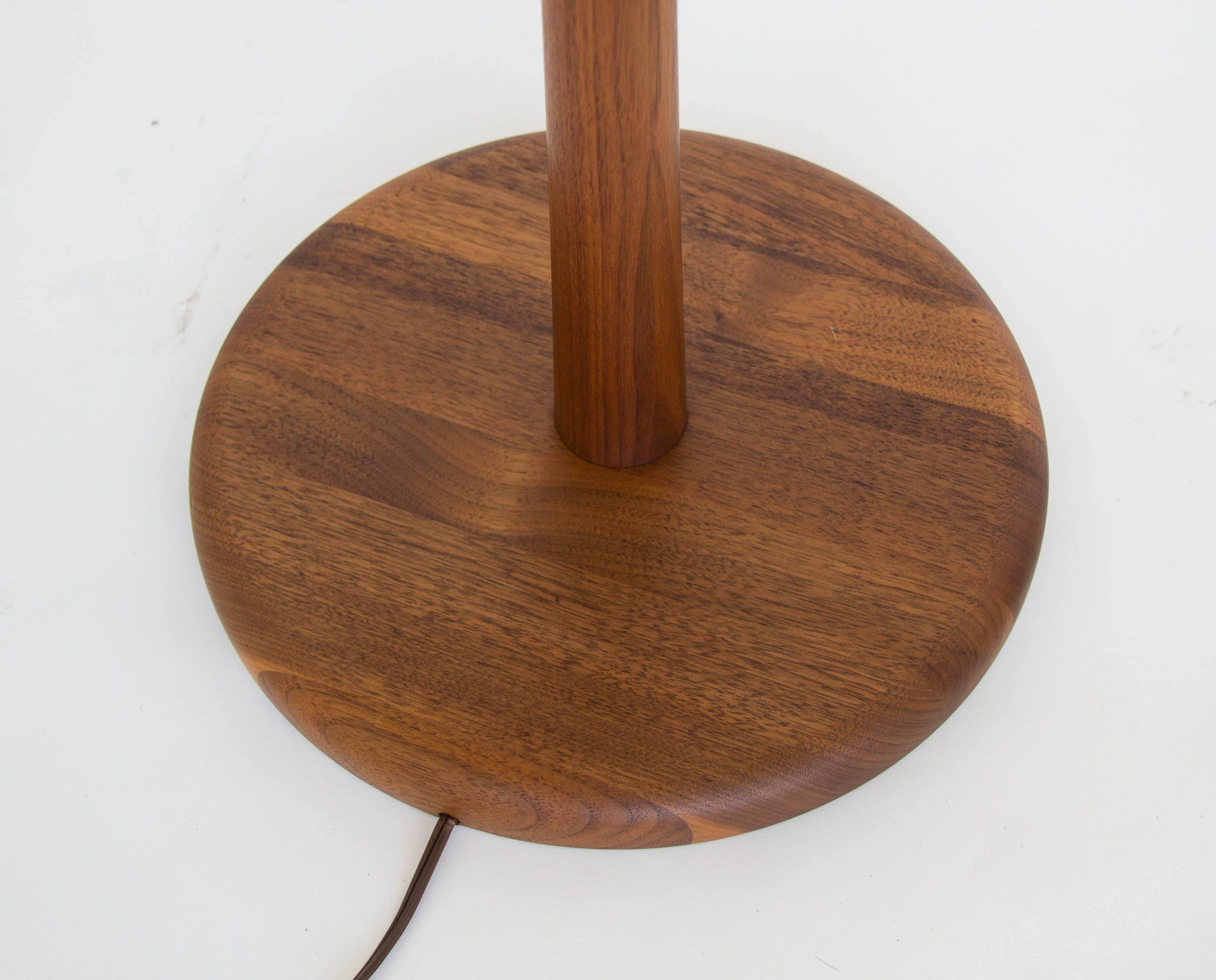 Gordon & Jane Martz Floor Lamp with Integrated Table In Excellent Condition In Los Angeles, CA