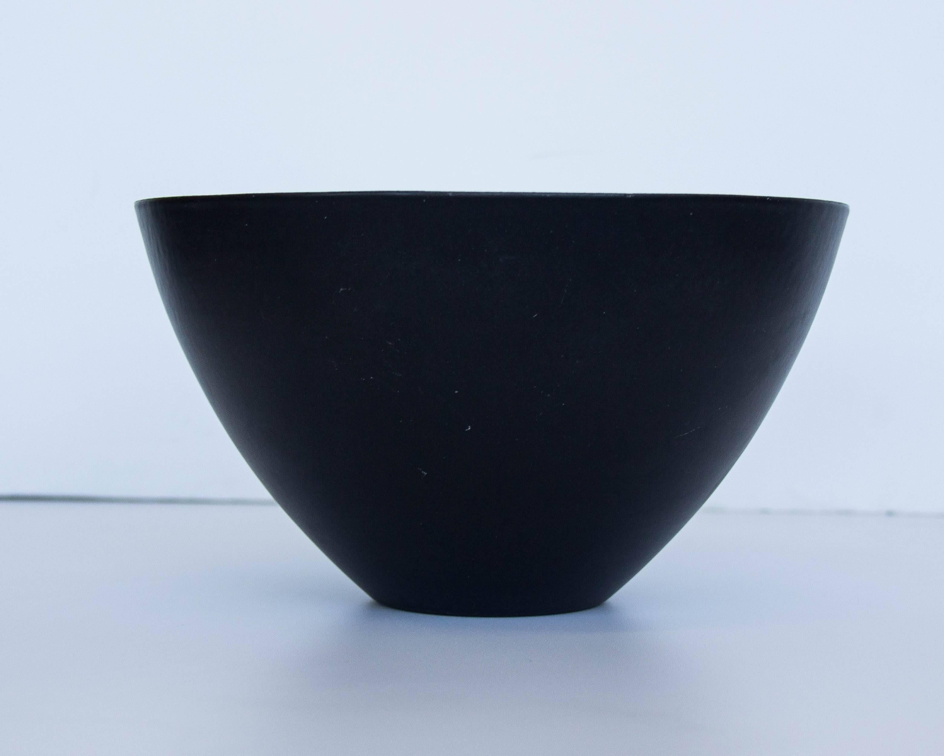 An original Krenit bowl designed by Herbert Krenchel in 1954. The prize-winning design has a distinctively thin edge highlighting the smooth exterior of the bowl and its bright, enameled interior.

Condition: Good vintage condition.