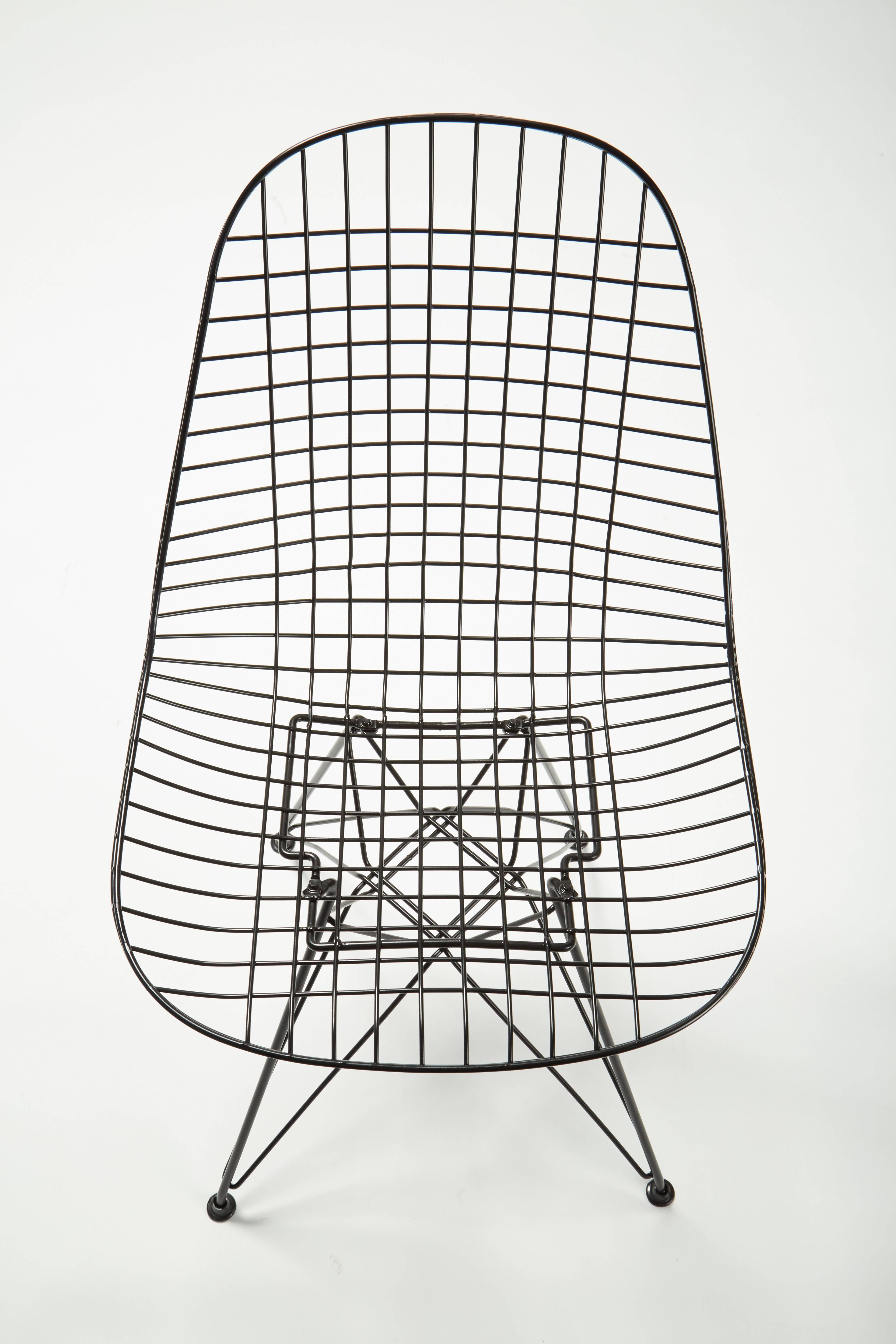 Mid-Century Modern Pair of Eames Wire Chairs DKR Eiffel Tower Base