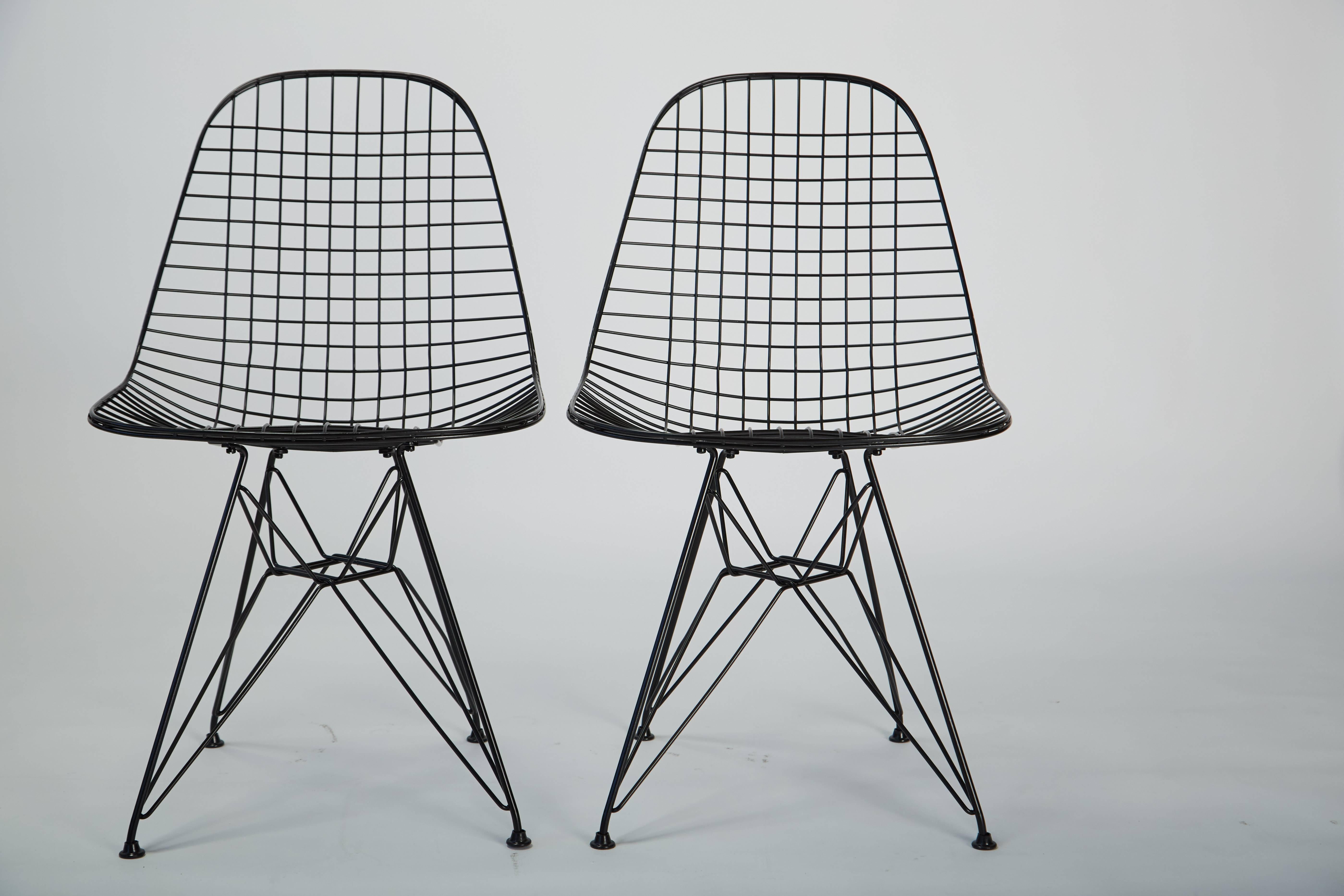Powder-Coated Pair of Eames Wire Chairs DKR Eiffel Tower Base