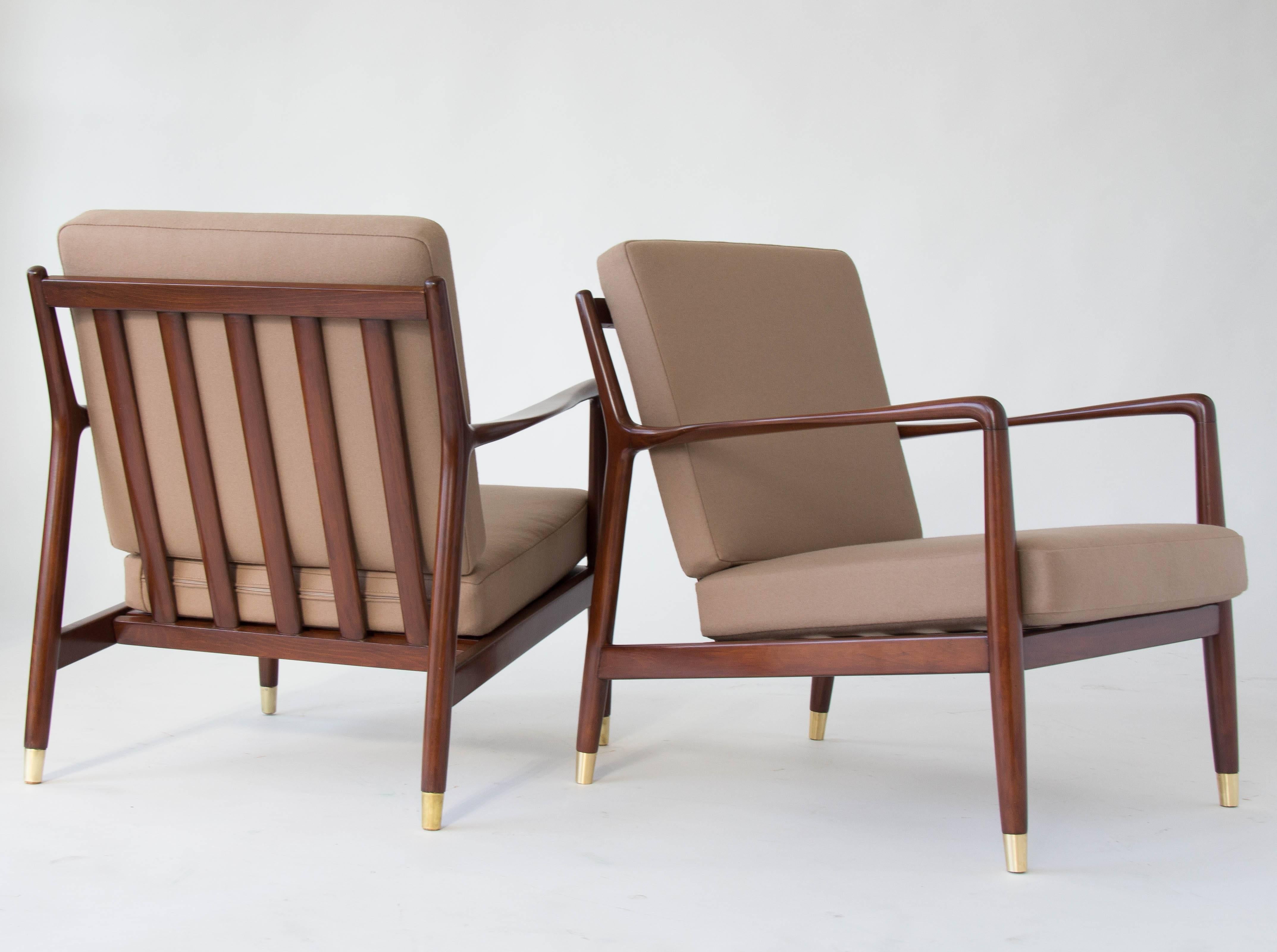 Pair of Lounge Chairs with Brass-Capped Legs by Folke Ohlsson for DUX In Excellent Condition In Los Angeles, CA