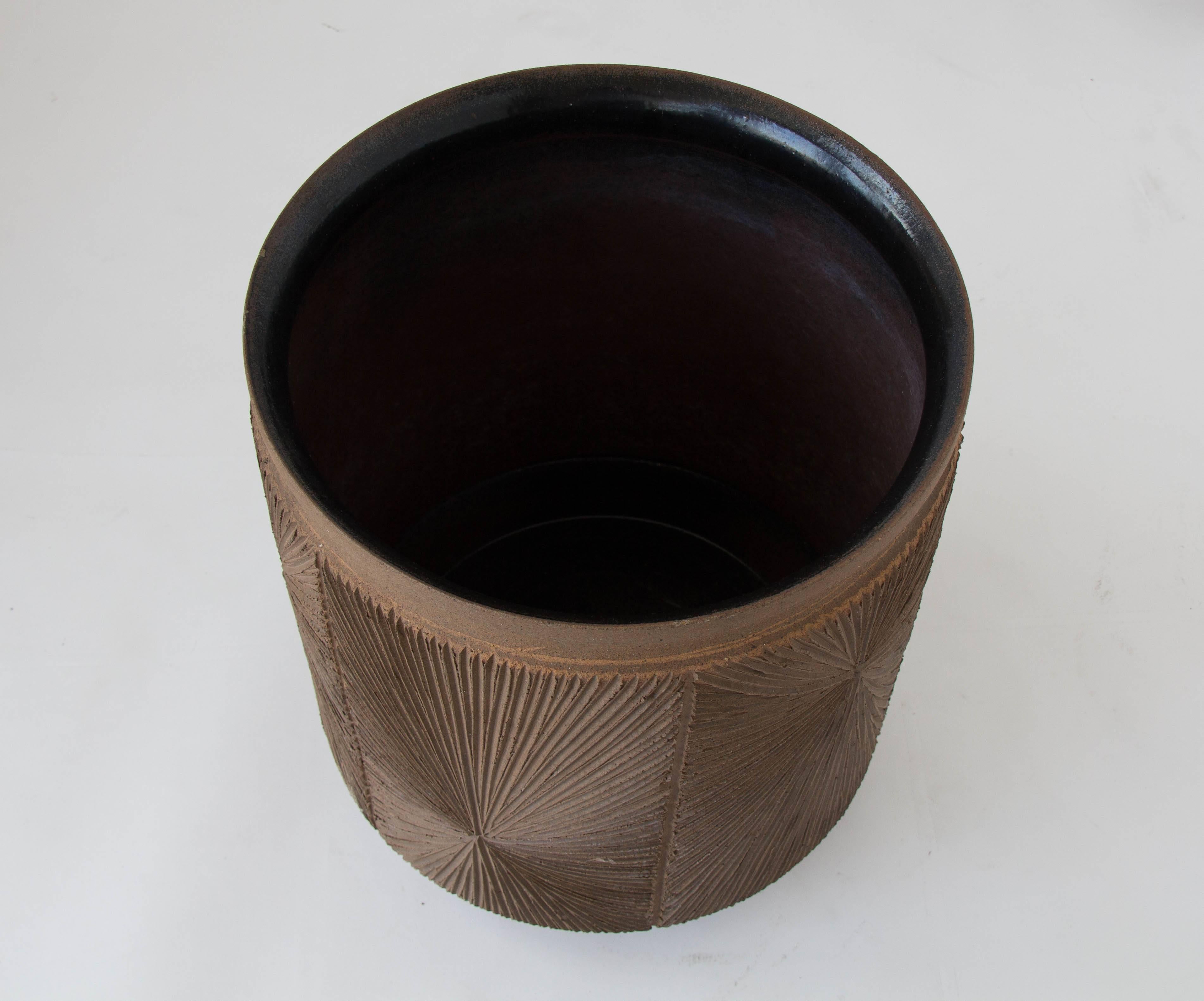 Robert Maxwell Earthgender Glazed Cylindrical Planter In Excellent Condition In Los Angeles, CA