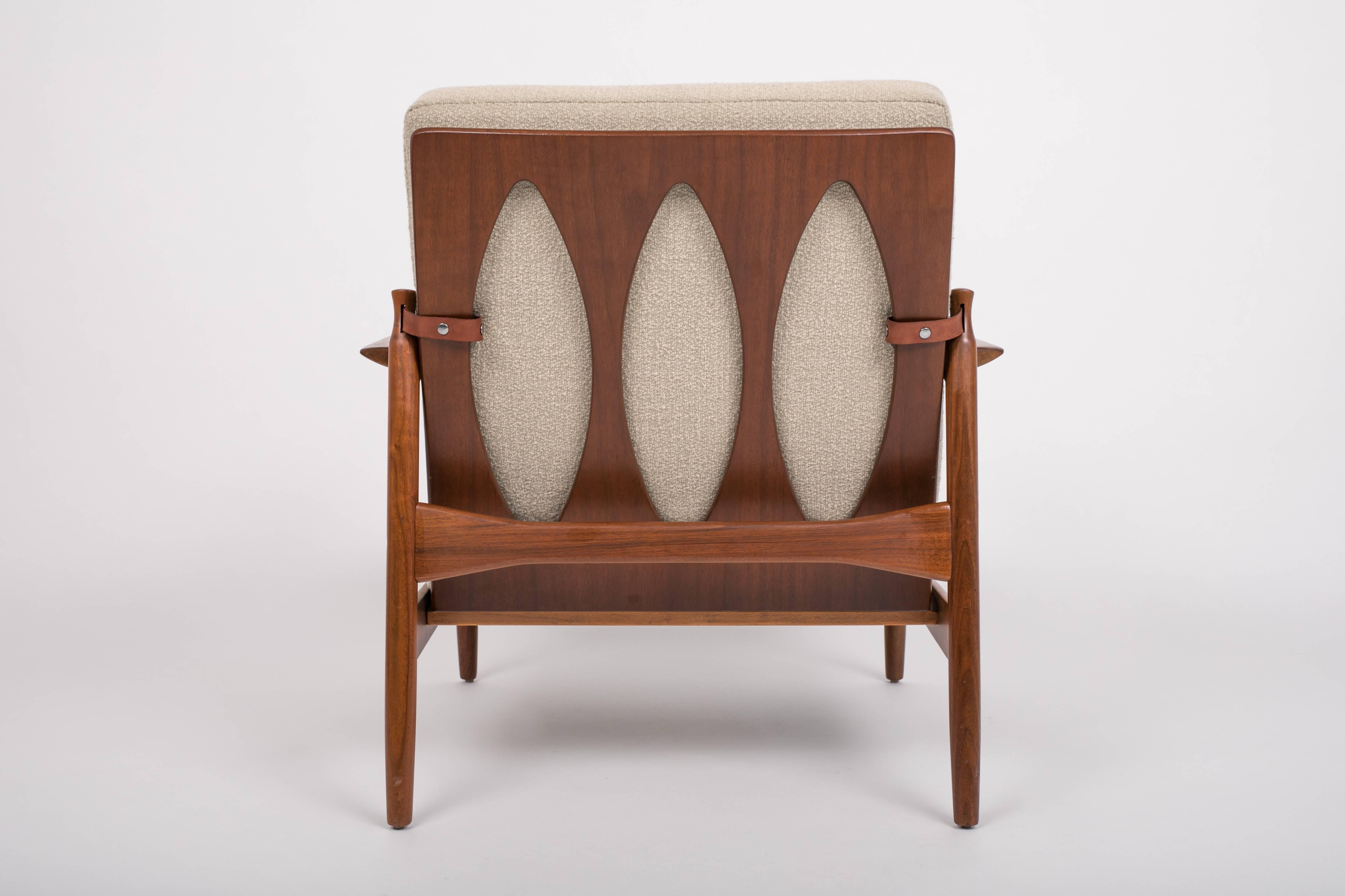 Scandinavian Modern Ib Kofod Larsen Reclining Lounge Chair with Cut Out Detail for Selig