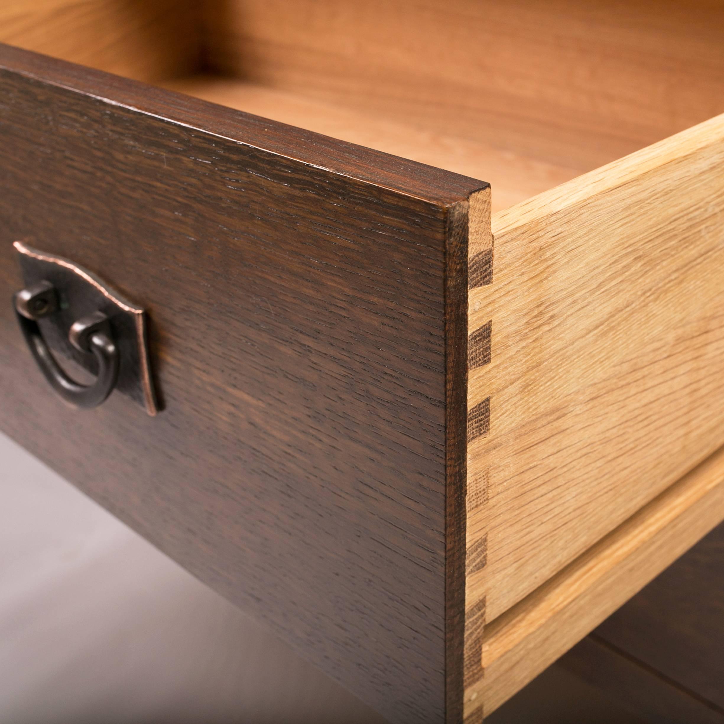 Harvey Ellis Seven-Drawer Dresser by Gustav Stickley In Good Condition In Dallas, TX