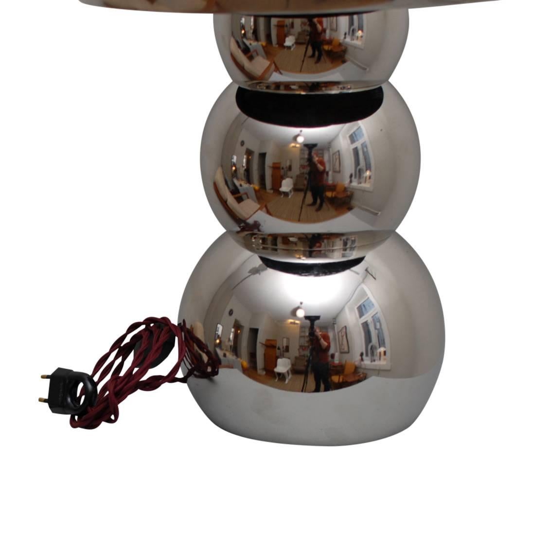 Mushrooms lamp in chrome alloy manufactured in France 1970s  reminiscent of Maison Charles creations. Consecutive spheres and large shade. Newly wired with fabric braided wire. 
