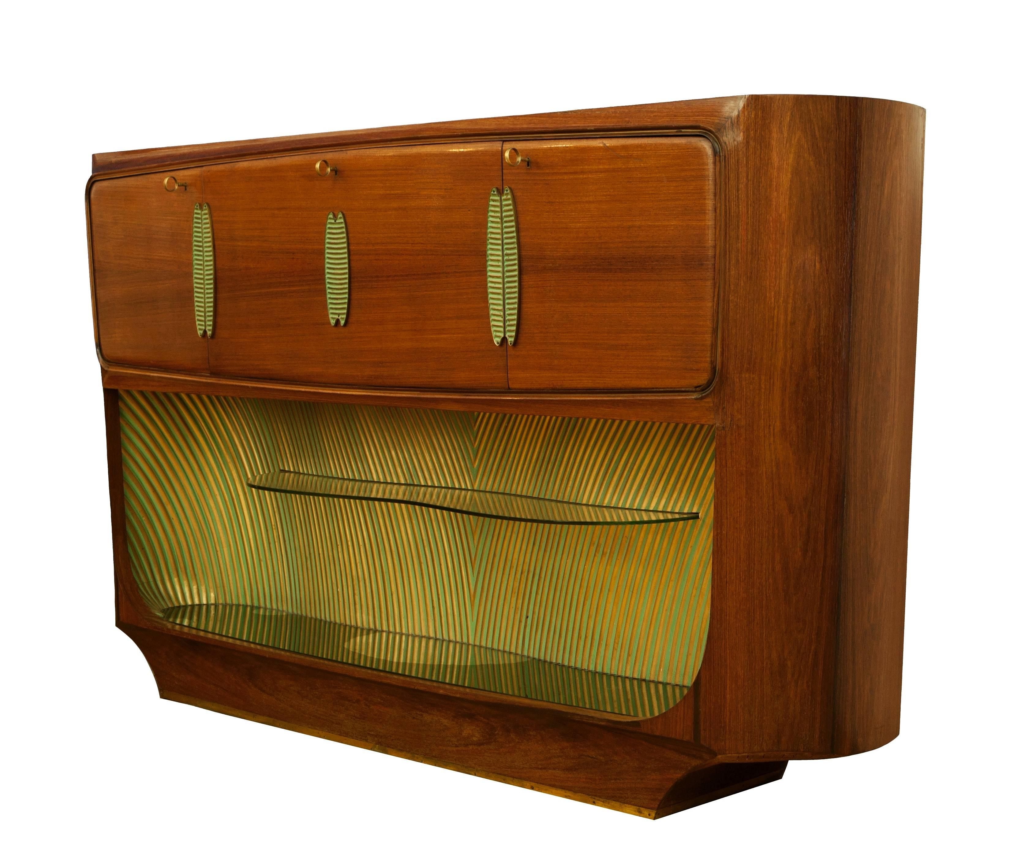 Elegant Art Deco buffet, bar cabinet designed by Vittorio Dassi and manufactured by Consorzio Esposizione Mobili Cantú, Italy 1940s with maker's label and stamp. Vittorio Dassi was a furniture designer working in Milan in the mid-20th century.
