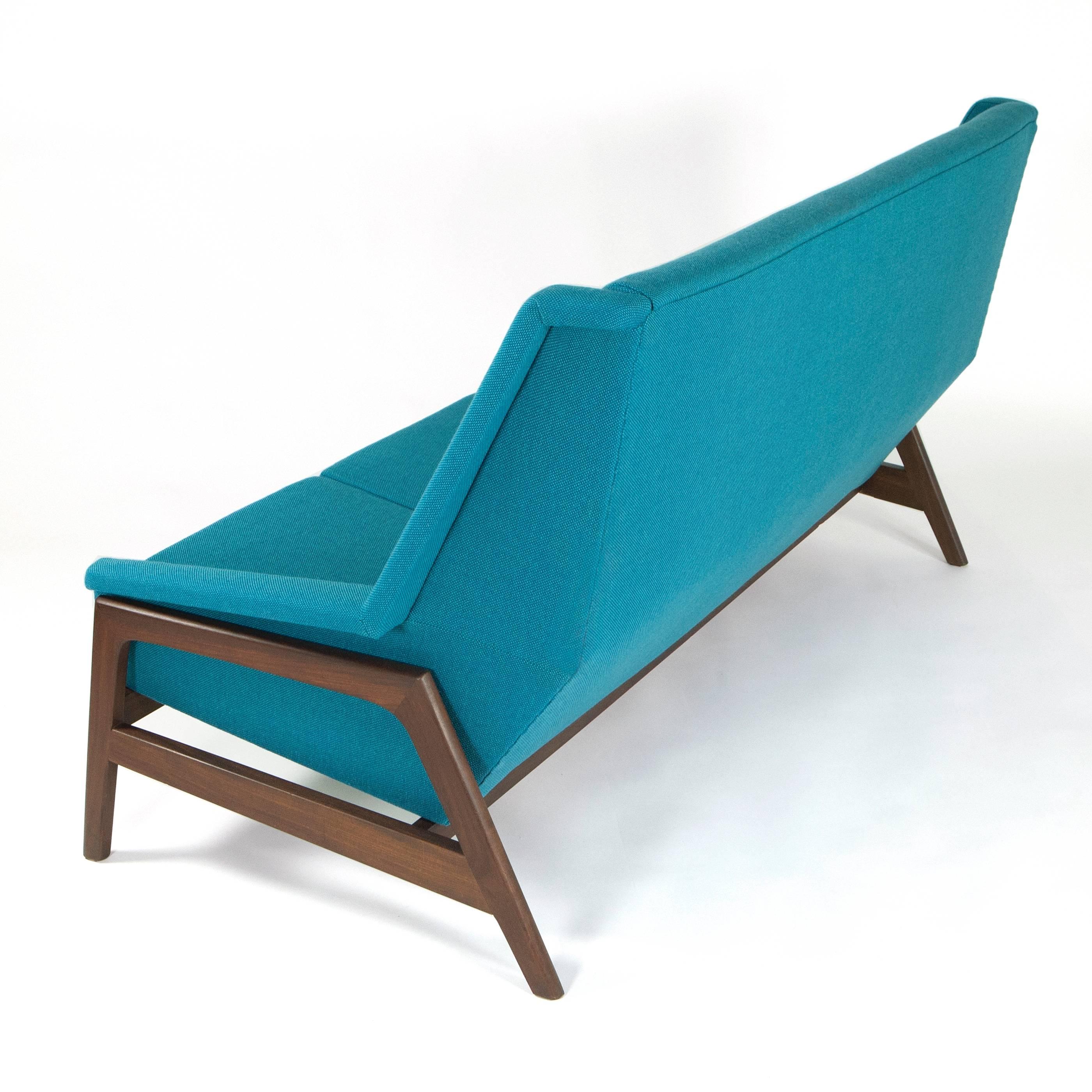 Hovmand Olsen Teak Lounge Sofa Danish Mid-Century Design, 1960s 2