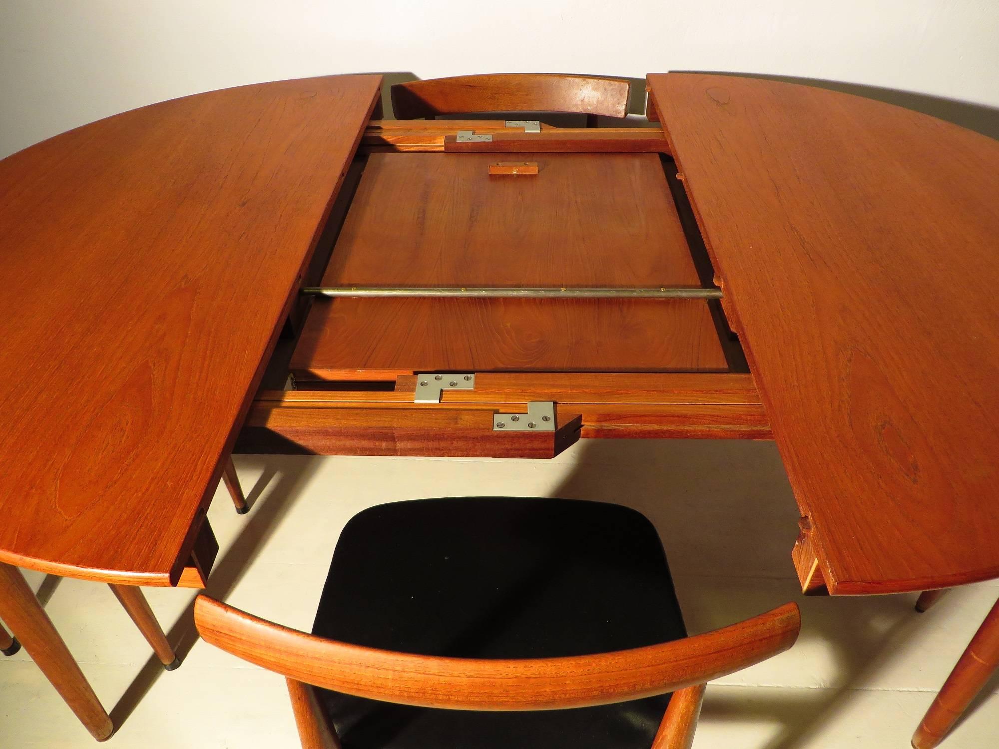 20th Century Rare Hans Olsen for Frem Rojle Circular Extendable Table and Six Chairs, 1960s