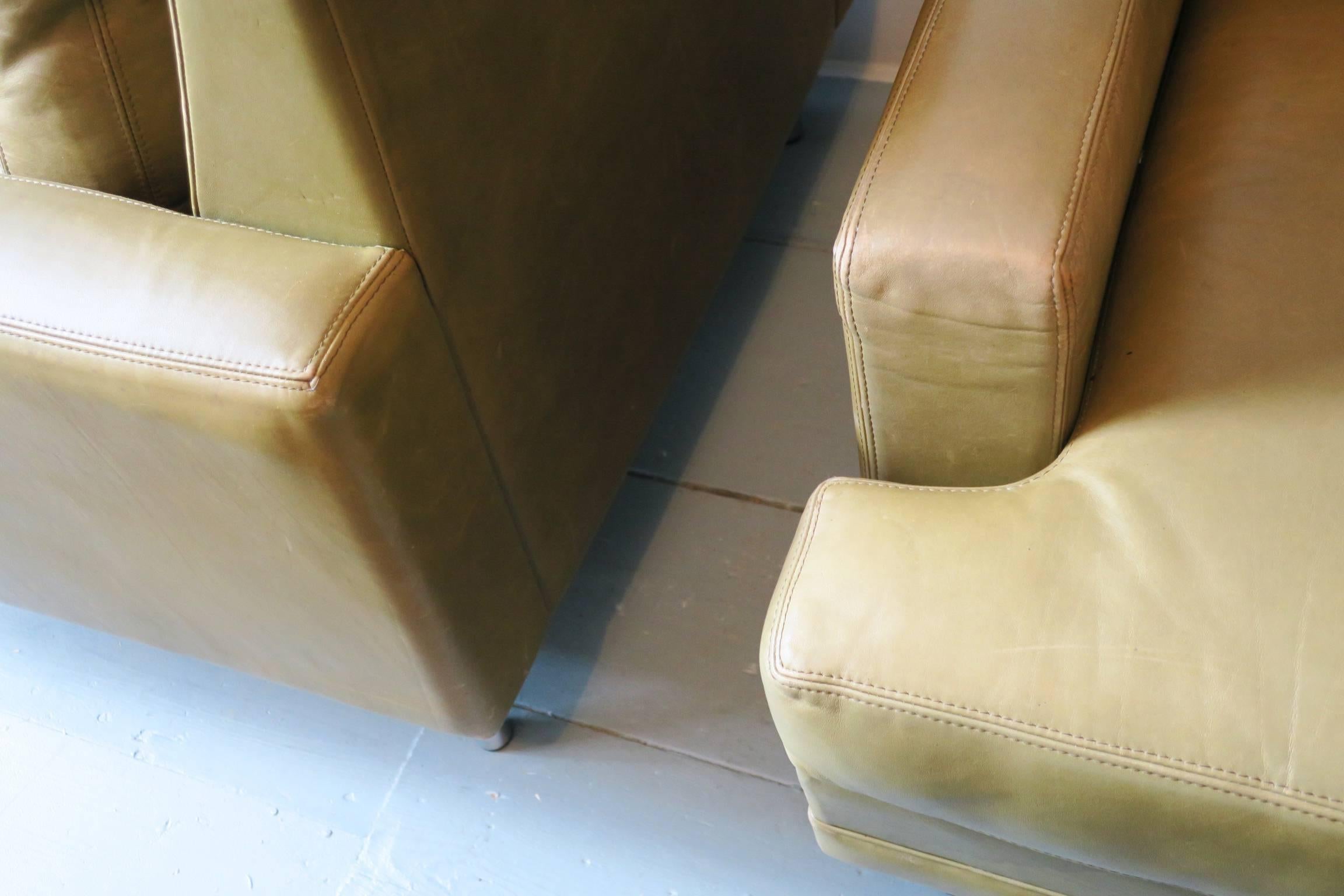 Rare Pair of Pistachio Leather Lounge Chairs, 1960-1970 In Good Condition For Sale In Berlin, DE