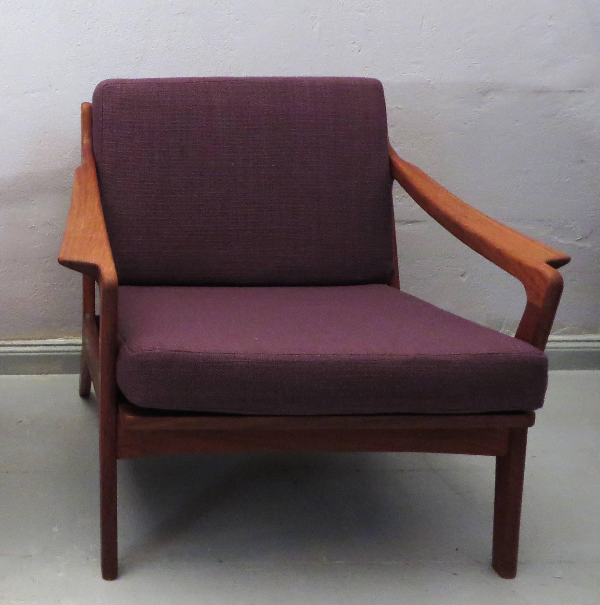 Mid-Century Modern Elegant Teak Lounge Chair Striking Design, Denmark, 1960s