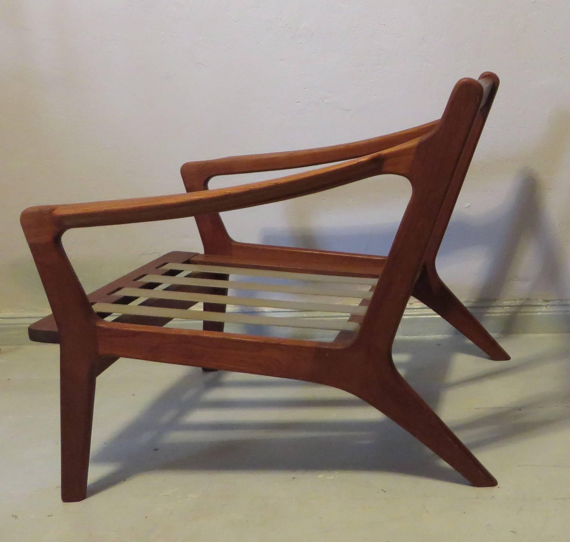 20th Century Elegant Teak Lounge Chair Striking Design, Denmark, 1960s