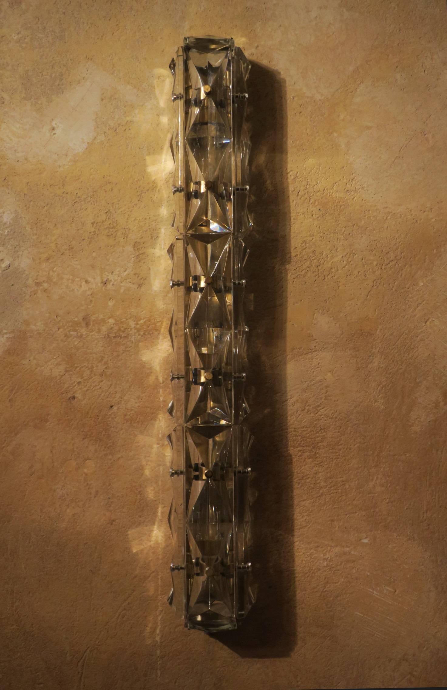 Facet cut glass and brass wall light sconce, mid-century.