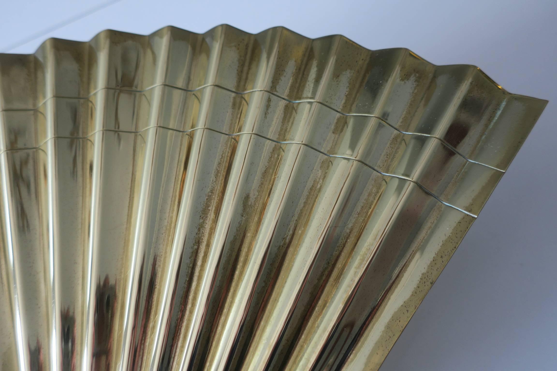 Fine Italian Brass Fan Sconce, Mid-Century For Sale 1