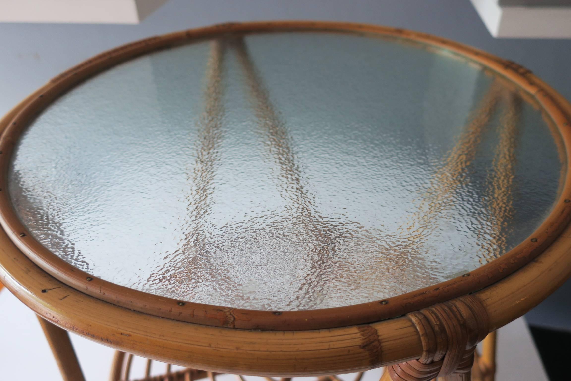 Vintage Bamboo and Frosted Glass Cocktail Table 1960s In Good Condition For Sale In Berlin, DE