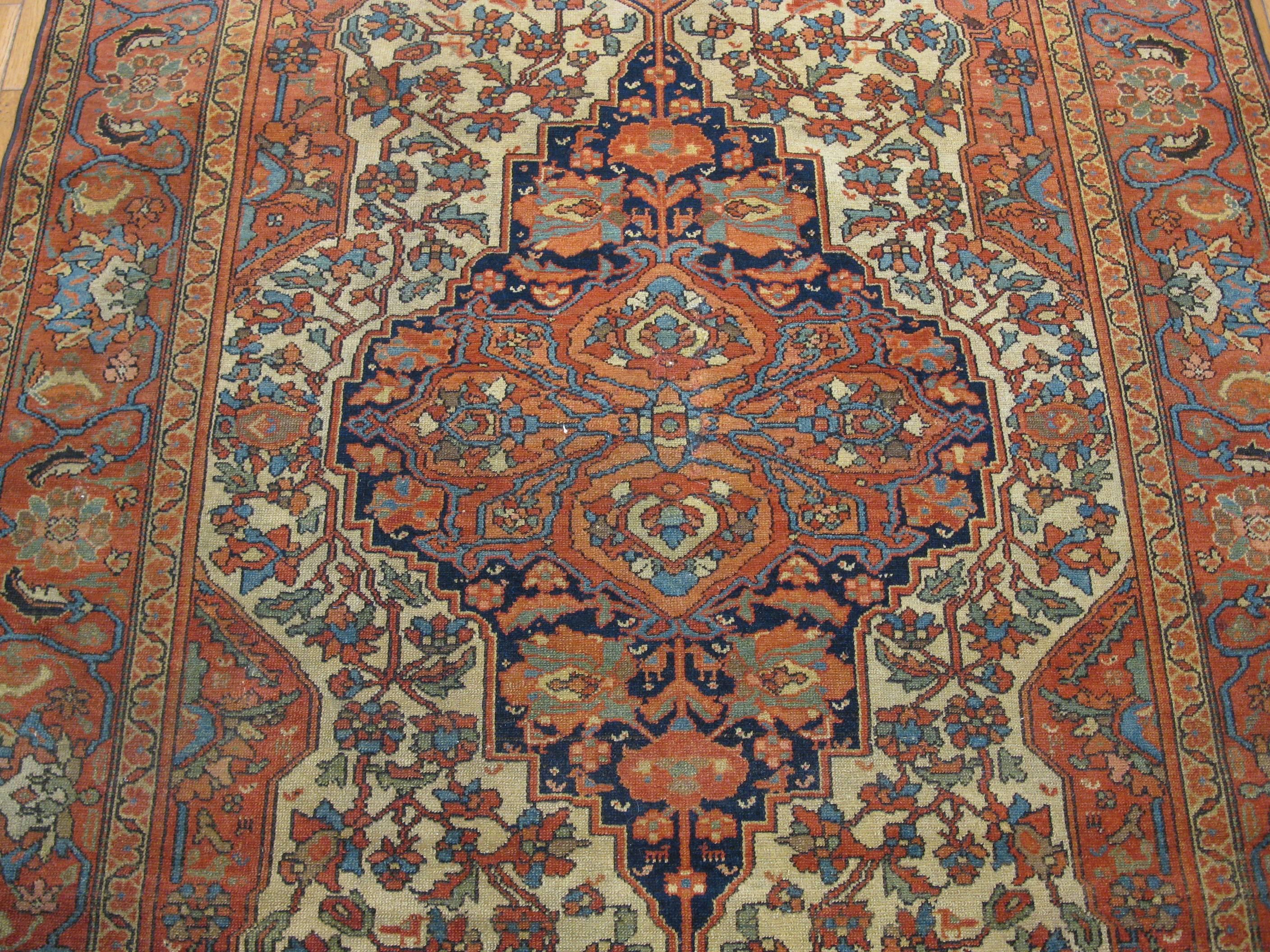 Antique Small Hand-Knotted Persian Malayer Rug In Excellent Condition In Atlanta, GA