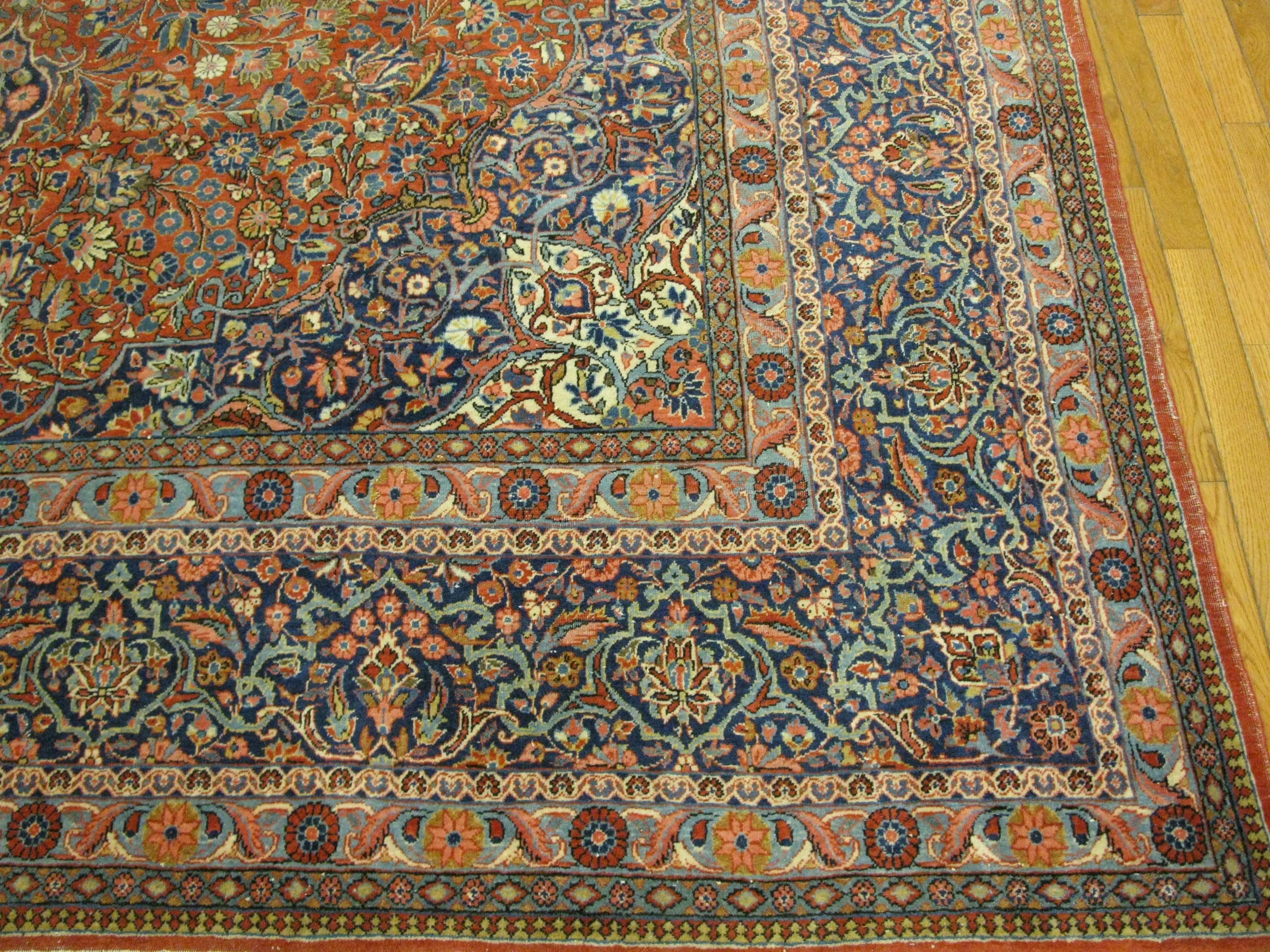 Antique Room Size Persian Kashan Rug In Excellent Condition For Sale In Atlanta, GA