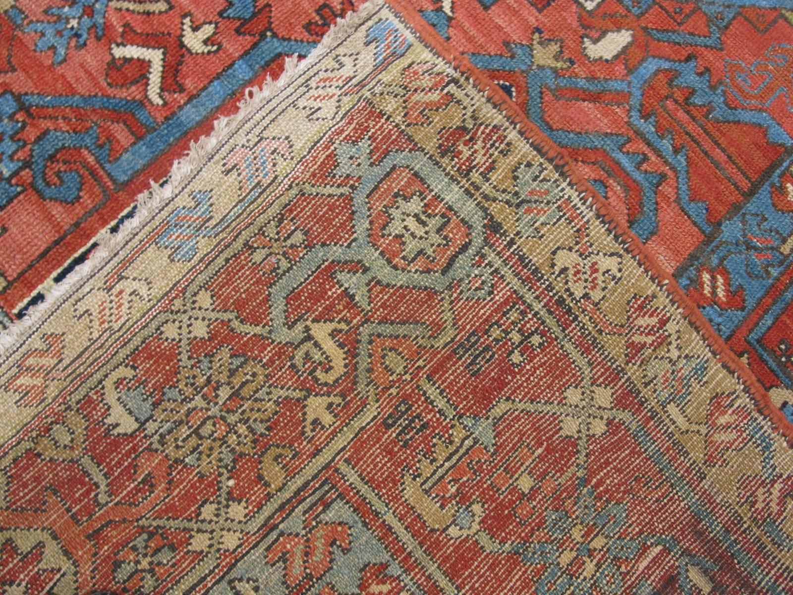 Antique Room Size Hand Knotted Wool Persian Serapi Rug In Good Condition For Sale In Atlanta, GA
