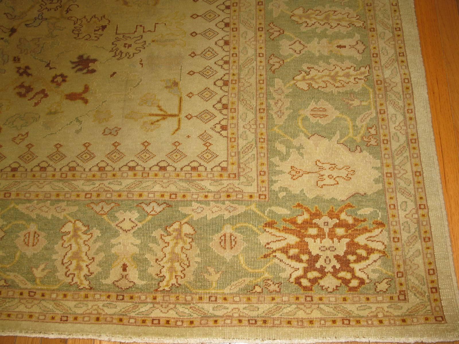 Antique Look Hand-Knotted Agra Design Rug In Excellent Condition In Atlanta, GA