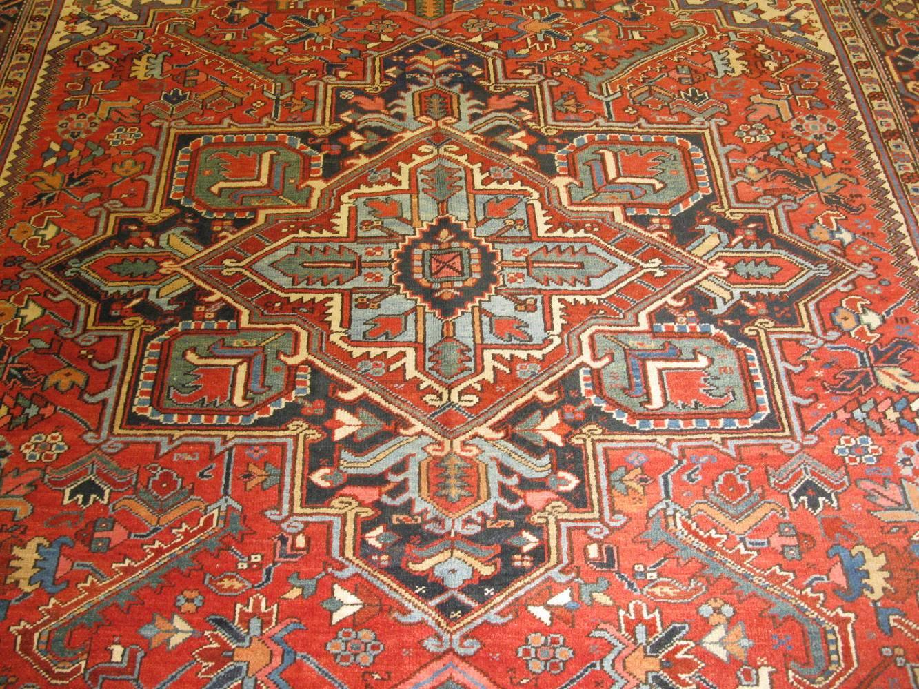 Heriz Serapi Antique Room Size Persian Heriz Rug