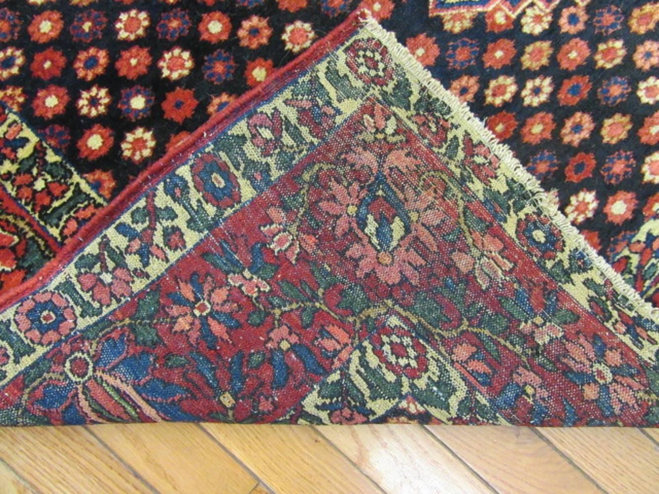 Fine Antique Persian Baktiary Rug In Excellent Condition For Sale In Atlanta, GA