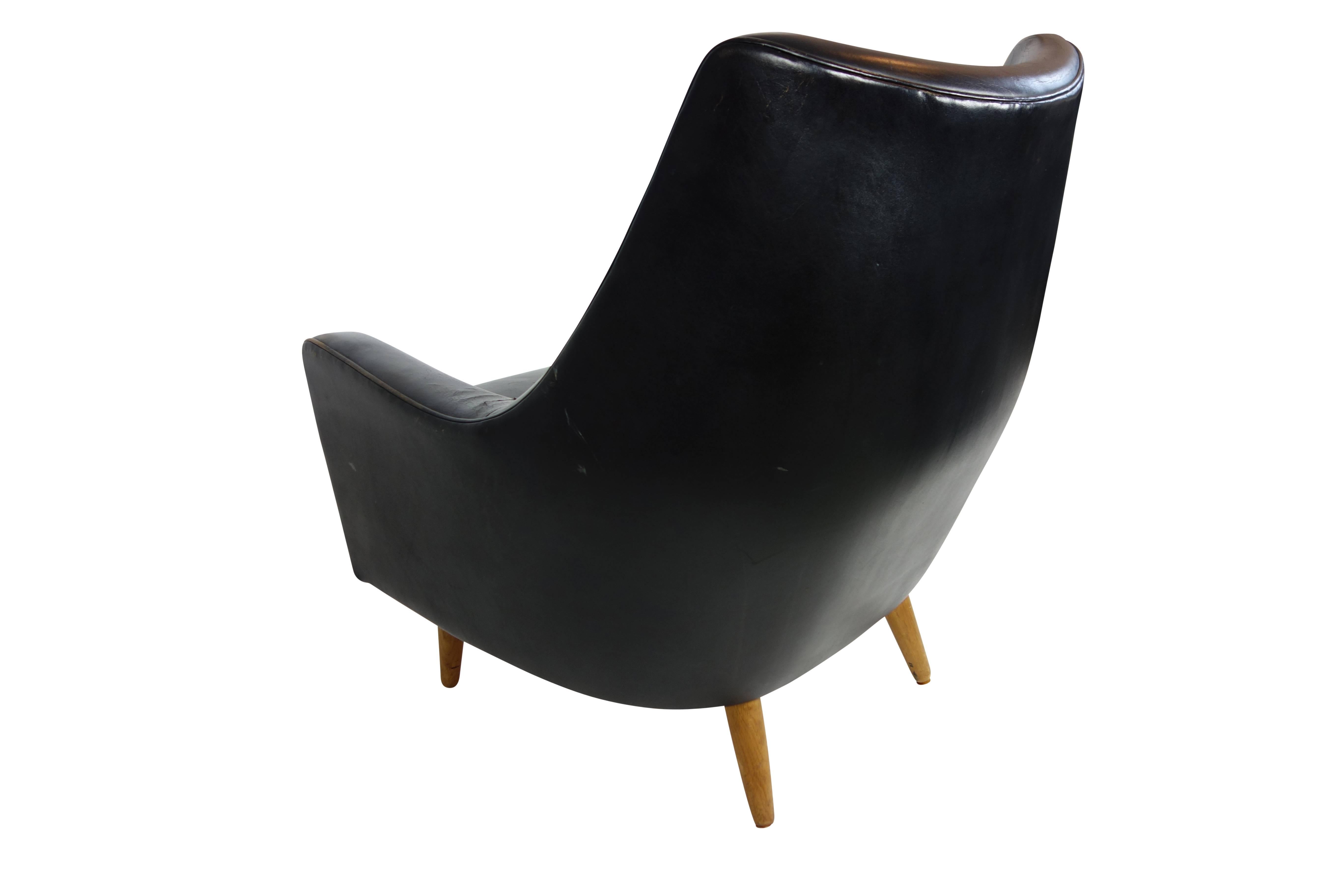 Mid-20th Century Black Leather Lounge Chair by Ib Kofod-Larsen