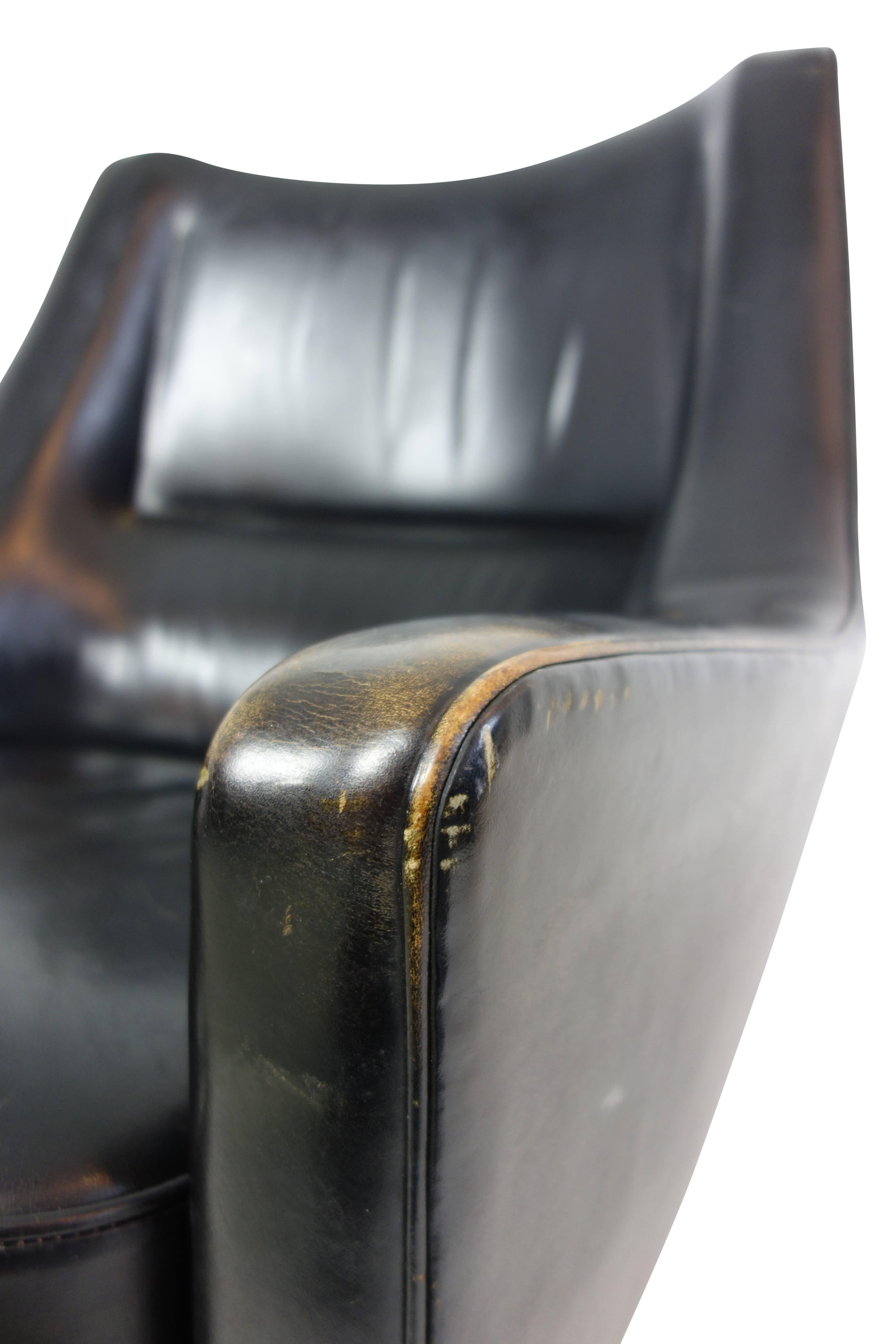 Black Leather Lounge Chair by Ib Kofod-Larsen In Good Condition In Seattle, WA