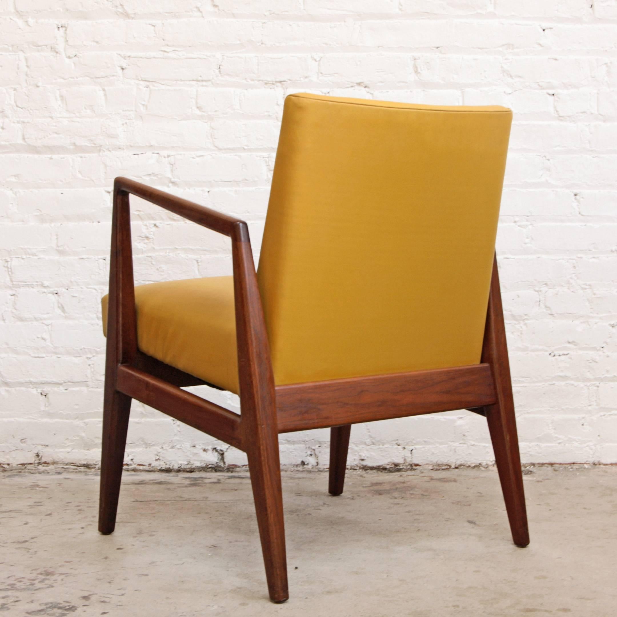 Mid-Century Modern Jens Risom 1103 Walnut Armchair