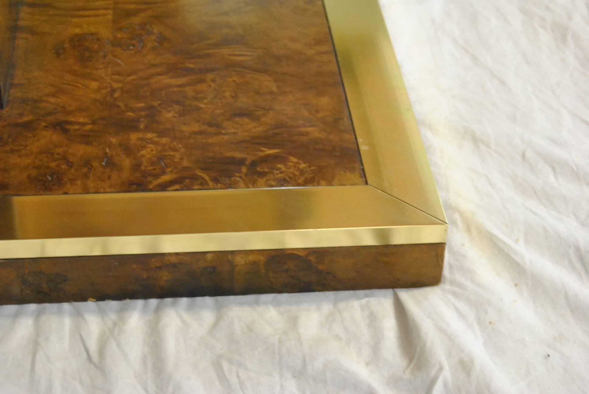 Mid-Century Modern Thomasville Burled Elm Entry or Center Table, circa 1970s Brass Detail