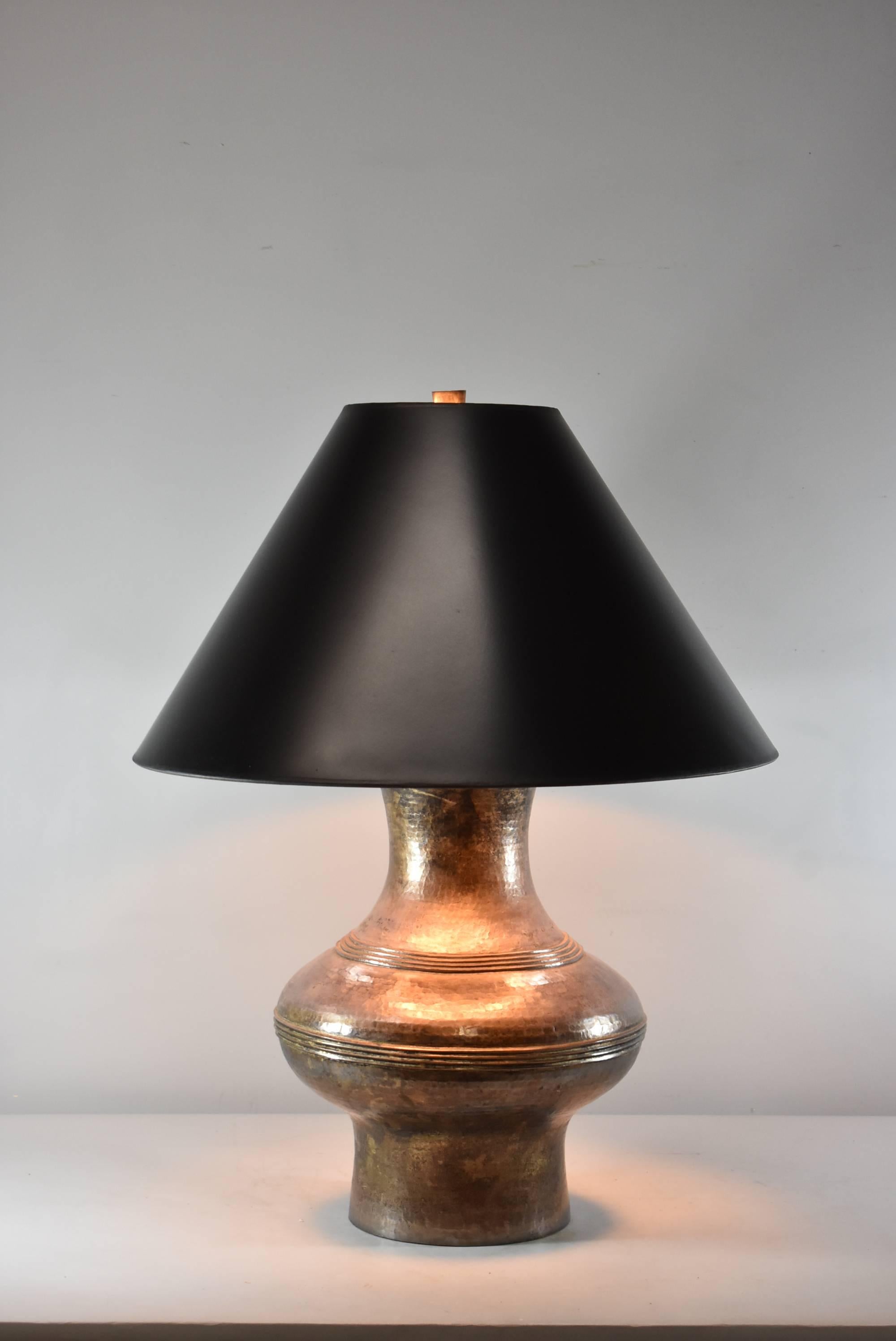 Mc Guire table lamp with a silvertone decorative hammered finish. Large baluster shaped base, two sockets and good wiring. The Shade Is Not Included.  
