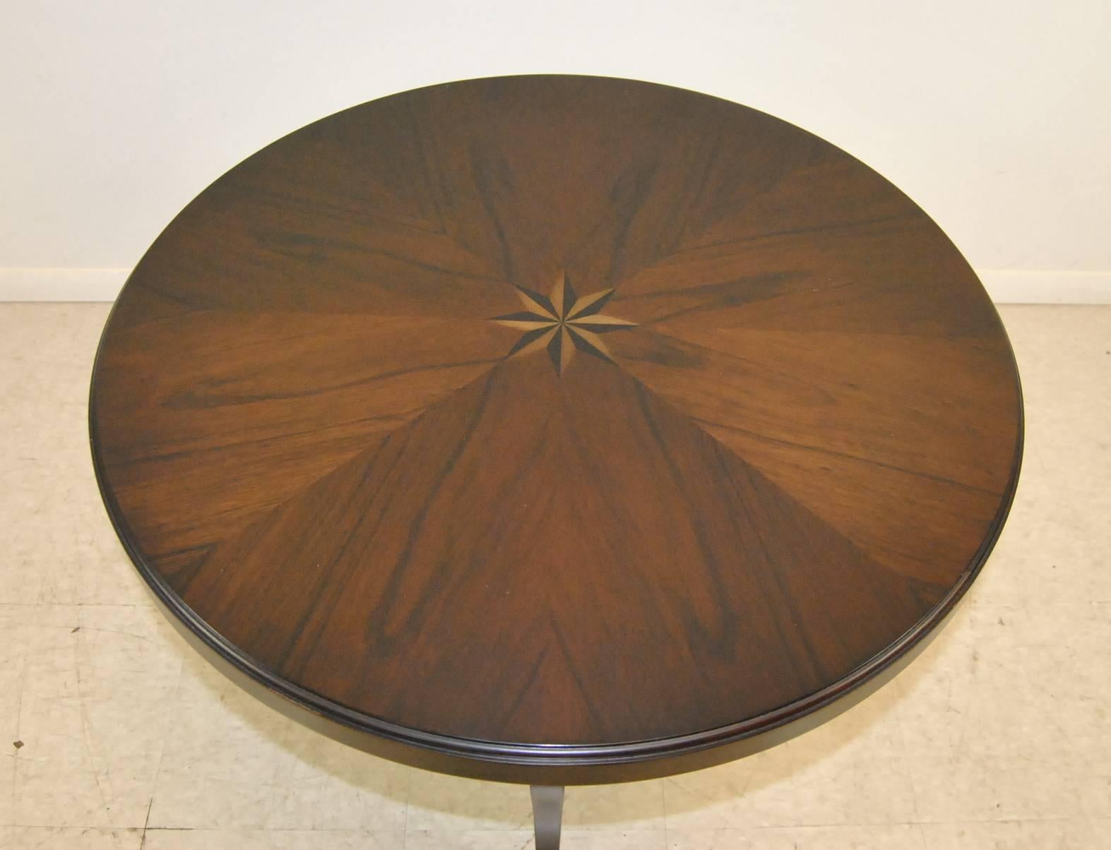 Walnut Parisian End Table with Inlaid Top by Robb & Stucky In Good Condition In Toledo, OH