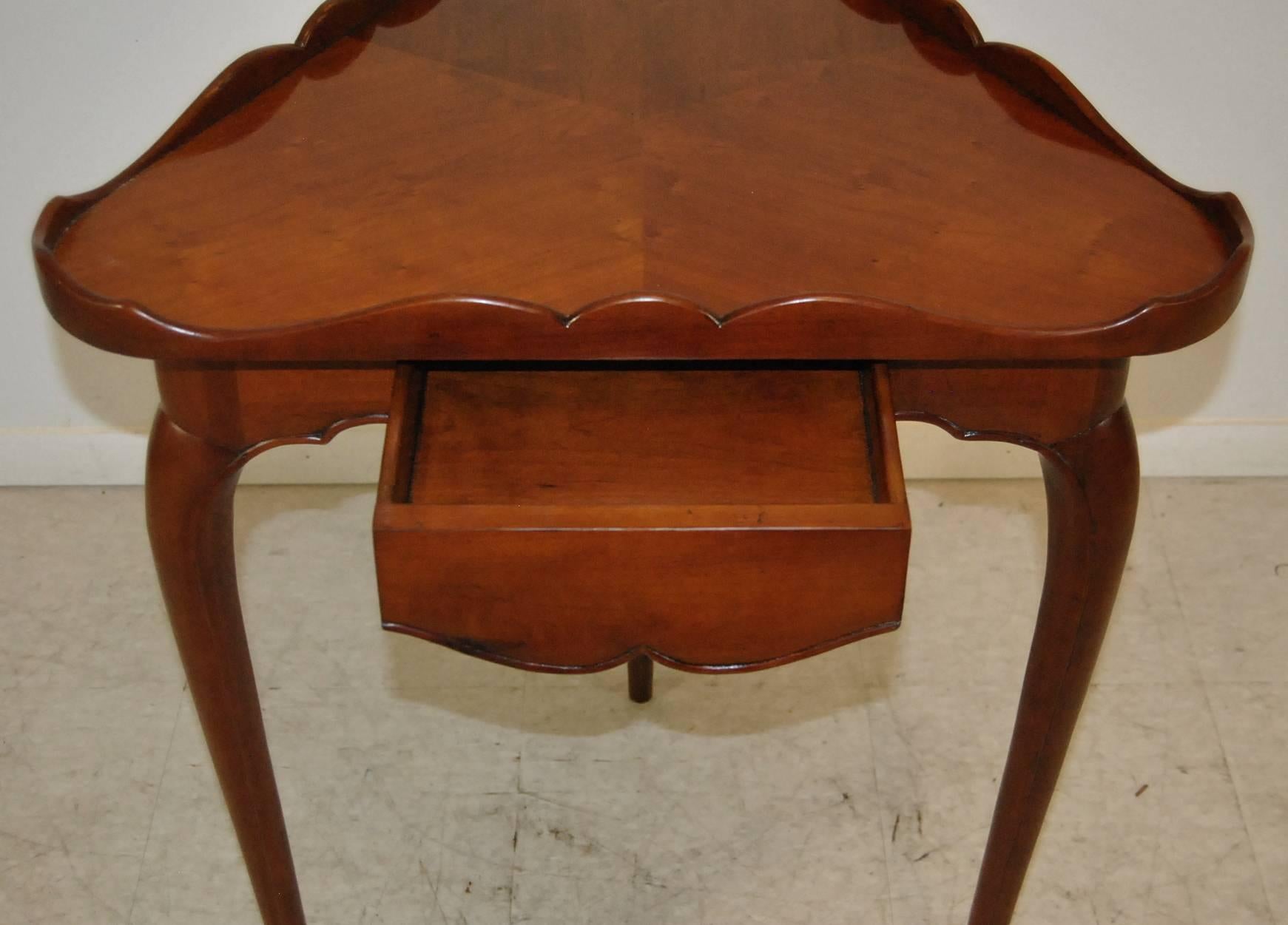 Traditional One Drawer Cherry Triangle Side Table by Theodore Alexander In Good Condition In Toledo, OH