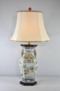 19th Century Chinese Famille Rose Medallion Table Lamp with Quartz Finial