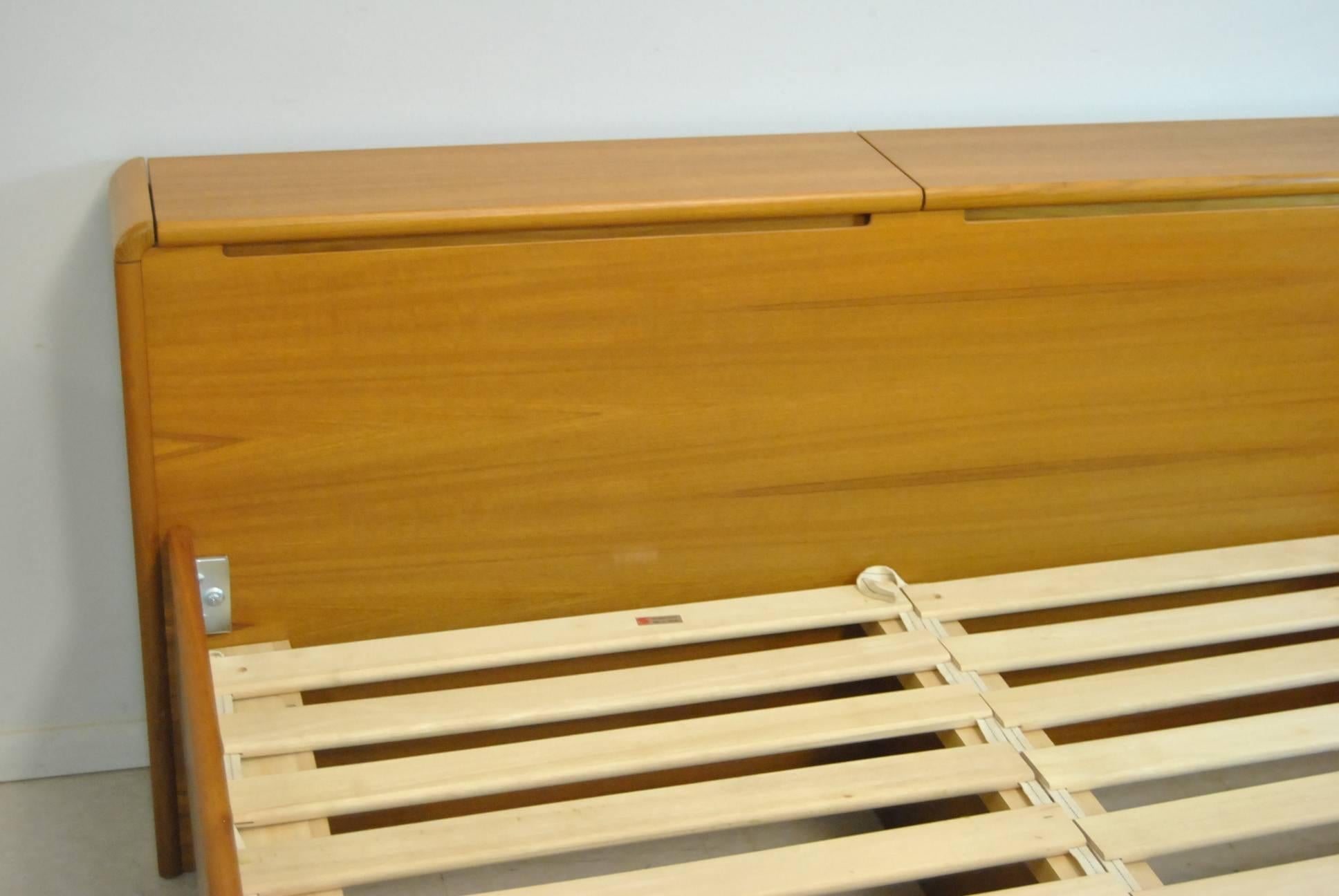 sun cabinet teak bed