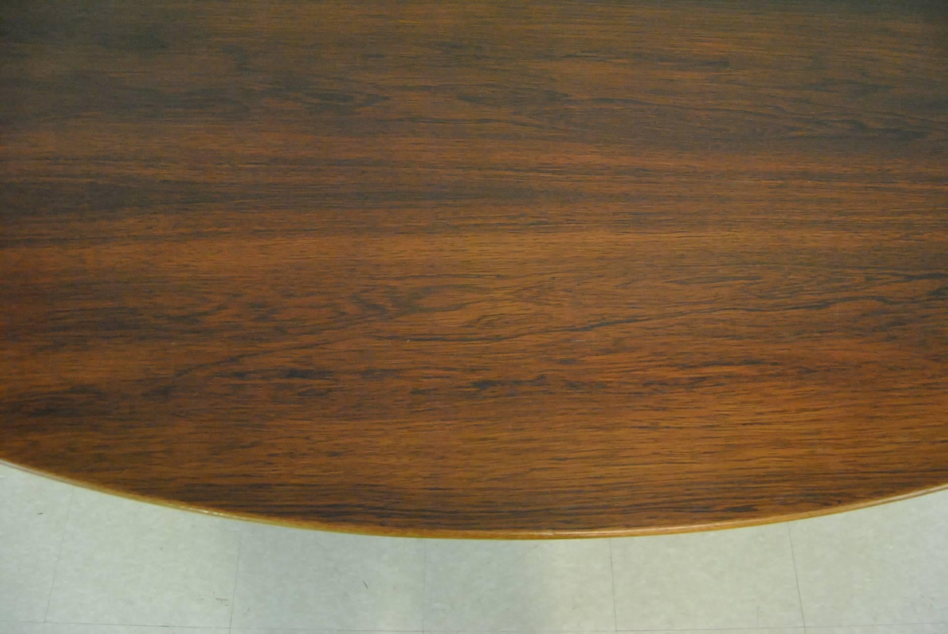Mid-20th Century Rosewood Oval Dining Table or Conference Table by Florence Knoll