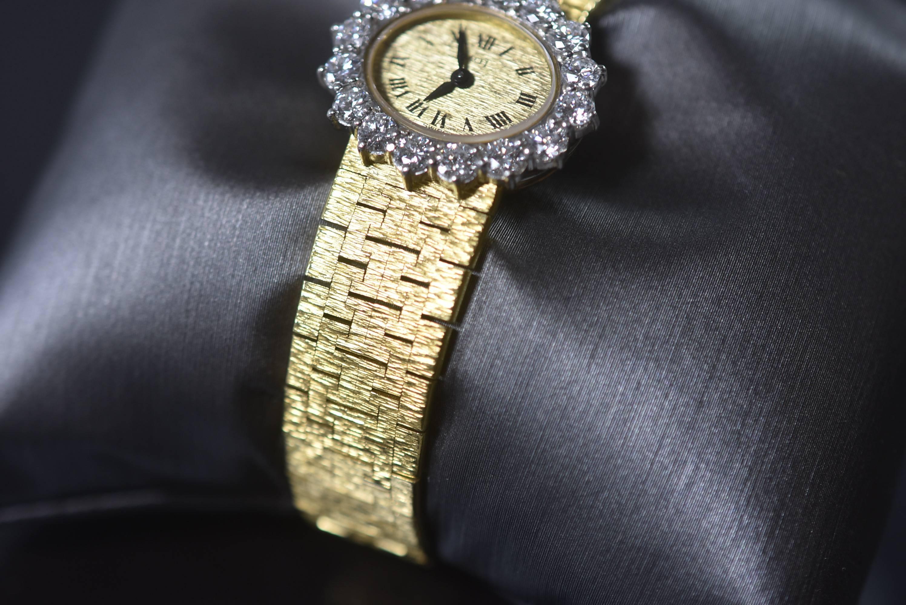 Ladies Diamond Bezel 18-Karat Piaget Wristwatch In Good Condition In Toledo, OH
