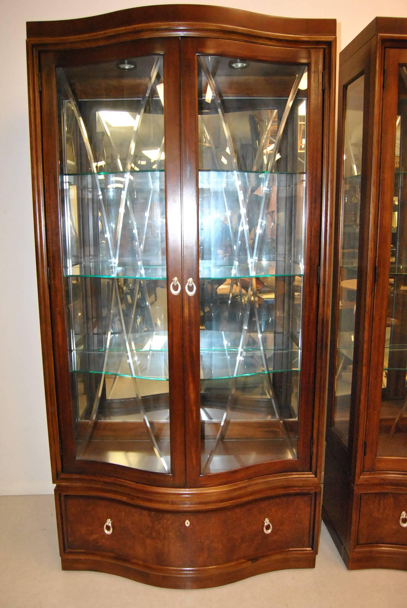 A stunning mahogany curio cabinet by Thomasville from the Bogart Collection, 