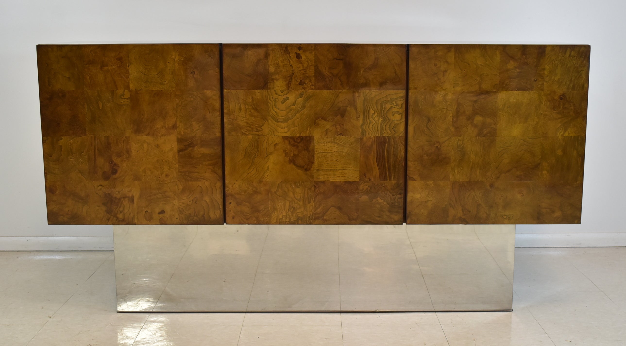 Credenza Moderna de Mitad de Siglo Milo Baughman de Madera de Burl para Thayer Coggin