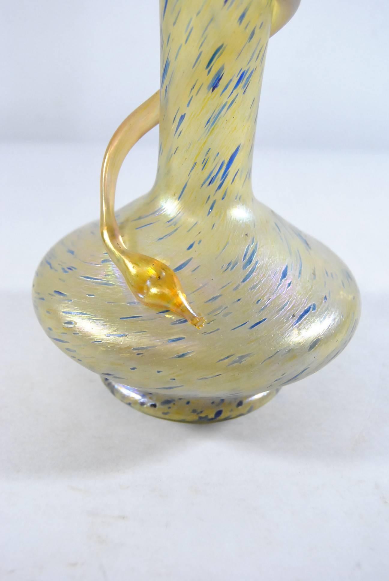 Style of Loetz Art Glass Snake Vase In Good Condition In Toledo, OH